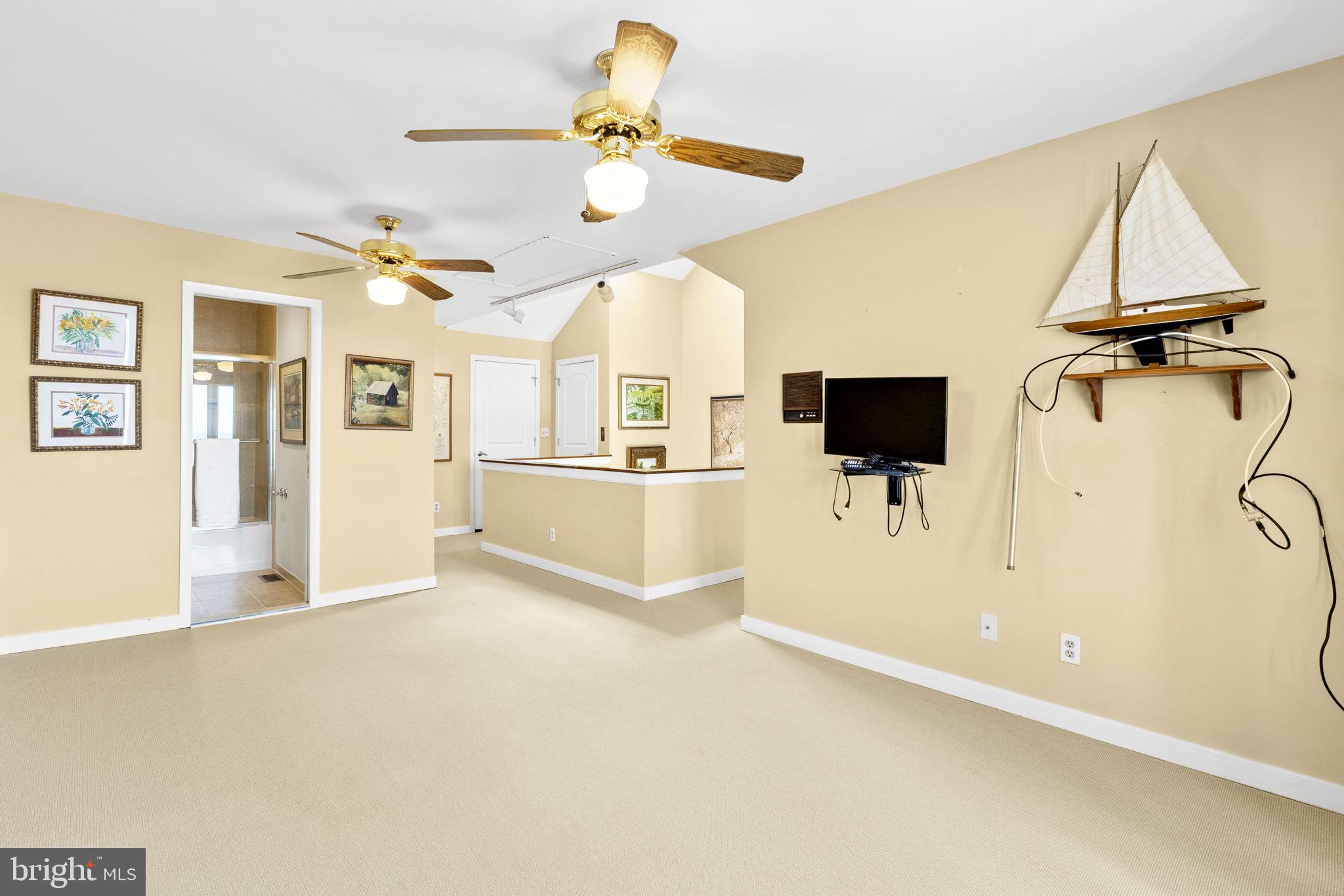 CHESAPEAKE HARBOUR - Residential