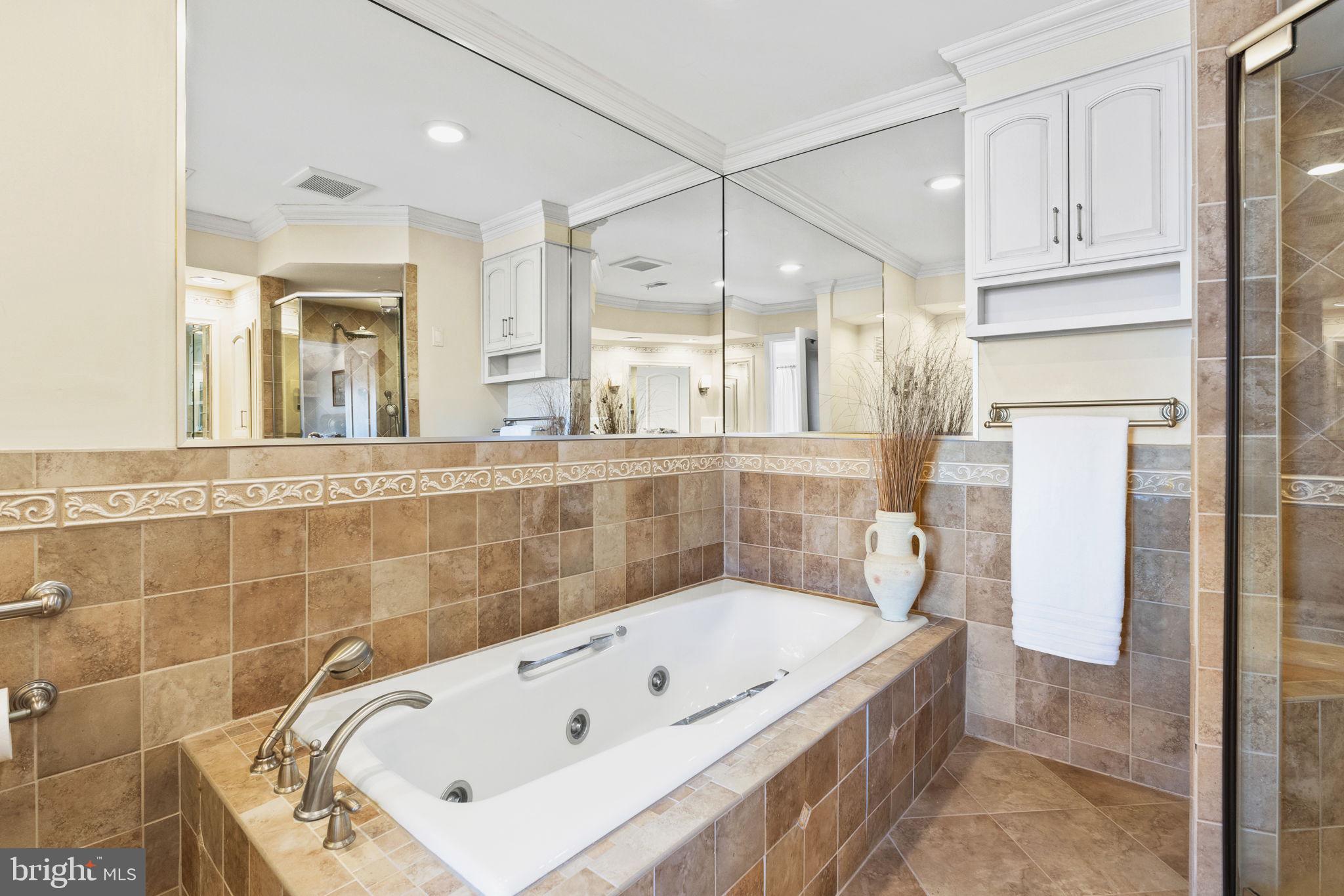 CHESAPEAKE HARBOUR - Residential