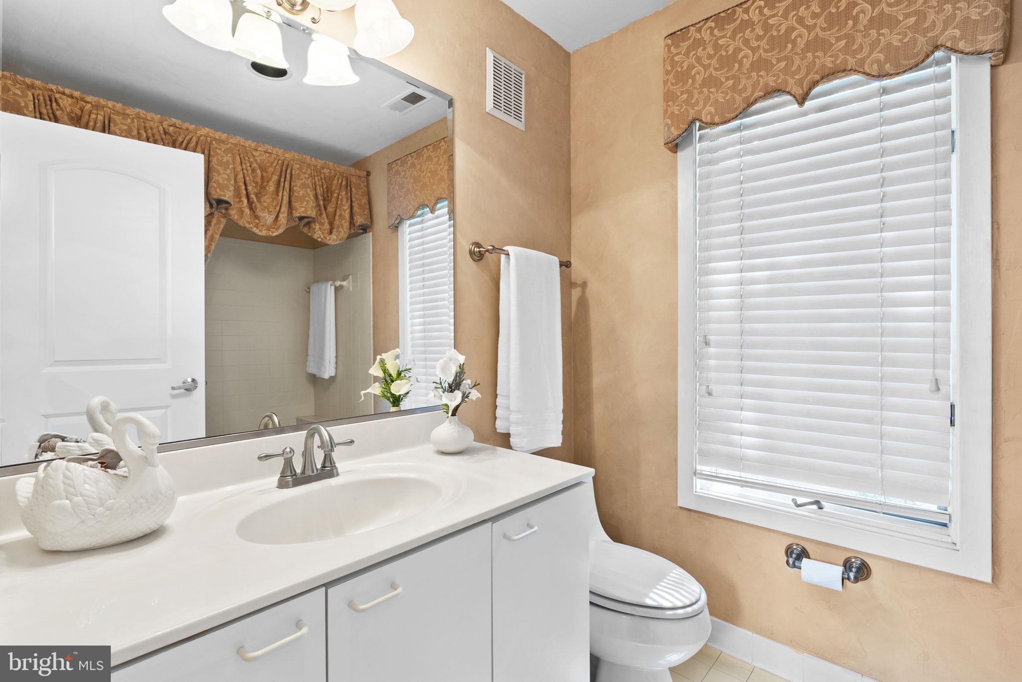 CHESAPEAKE HARBOUR - Residential