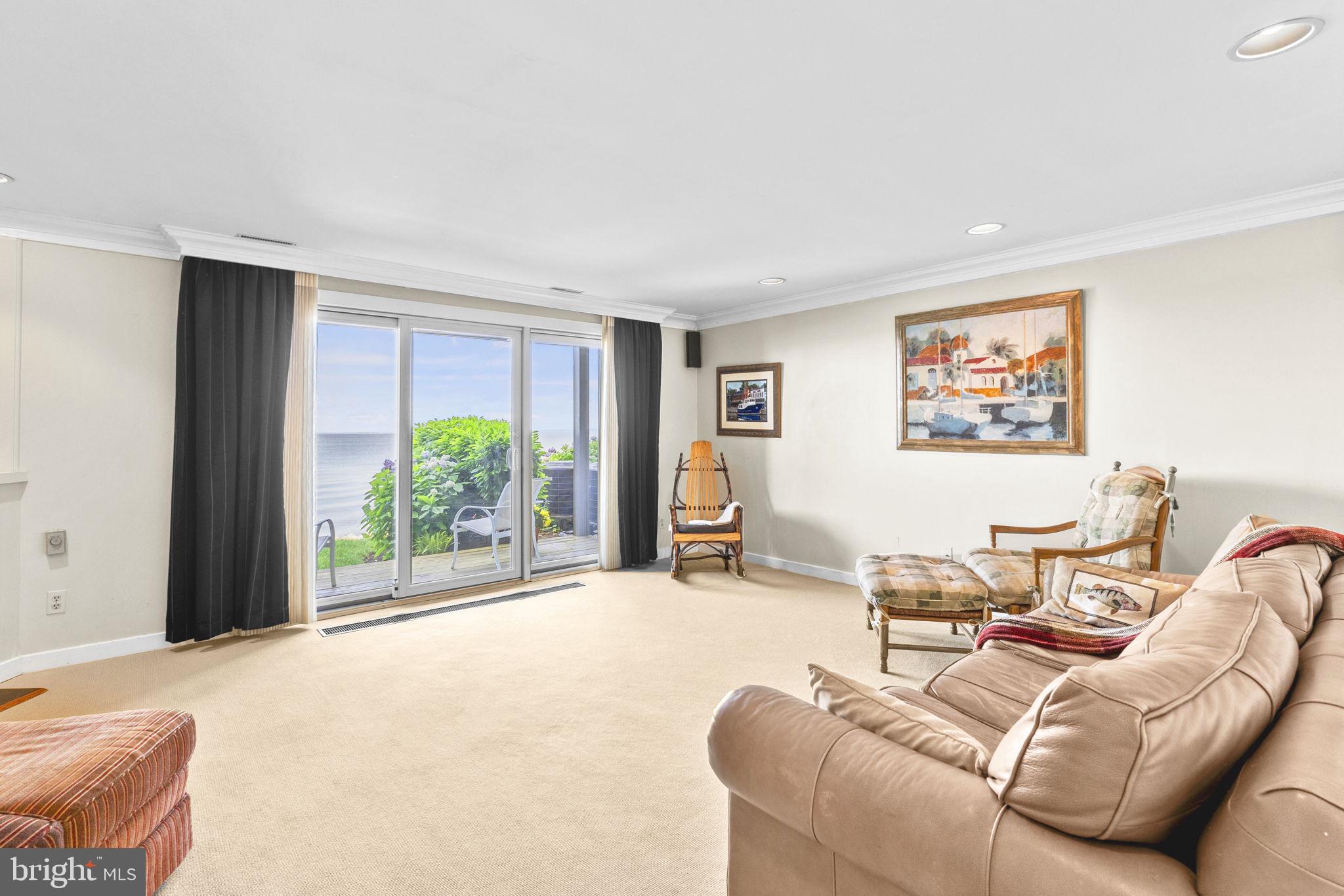 CHESAPEAKE HARBOUR - Residential