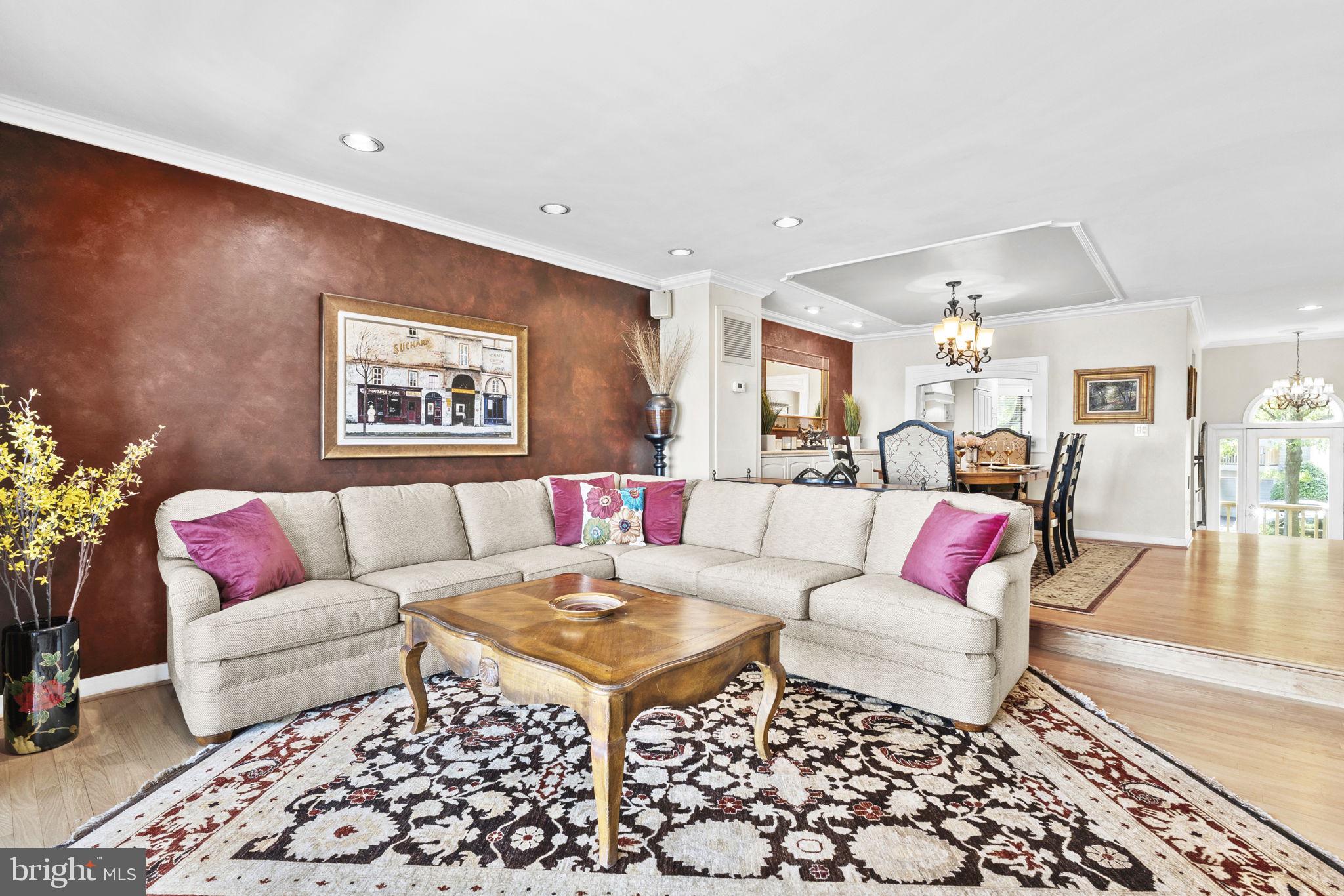 CHESAPEAKE HARBOUR - Residential