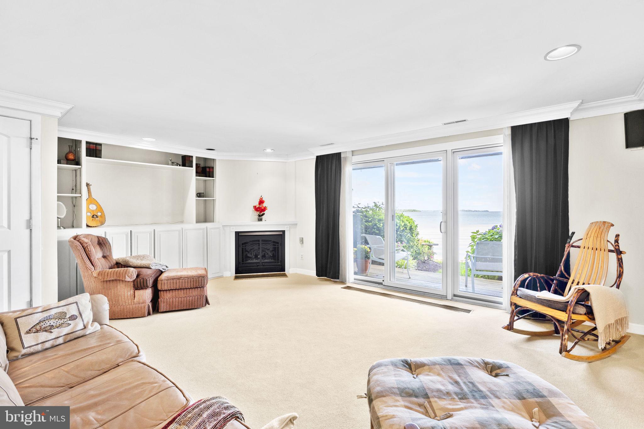 CHESAPEAKE HARBOUR - Residential