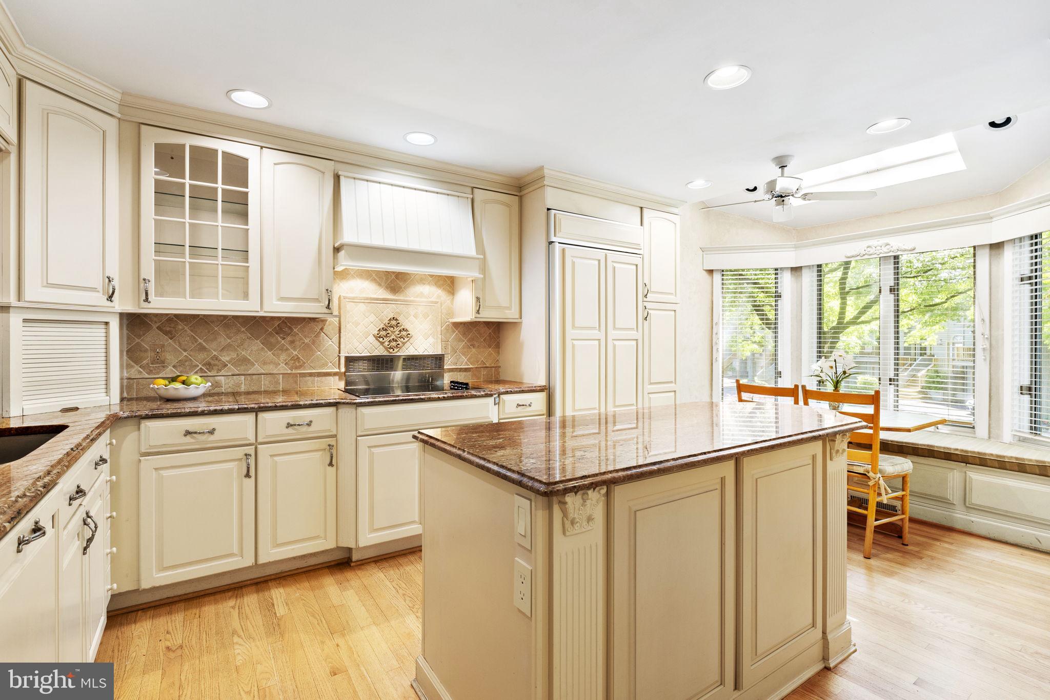 CHESAPEAKE HARBOUR - Residential