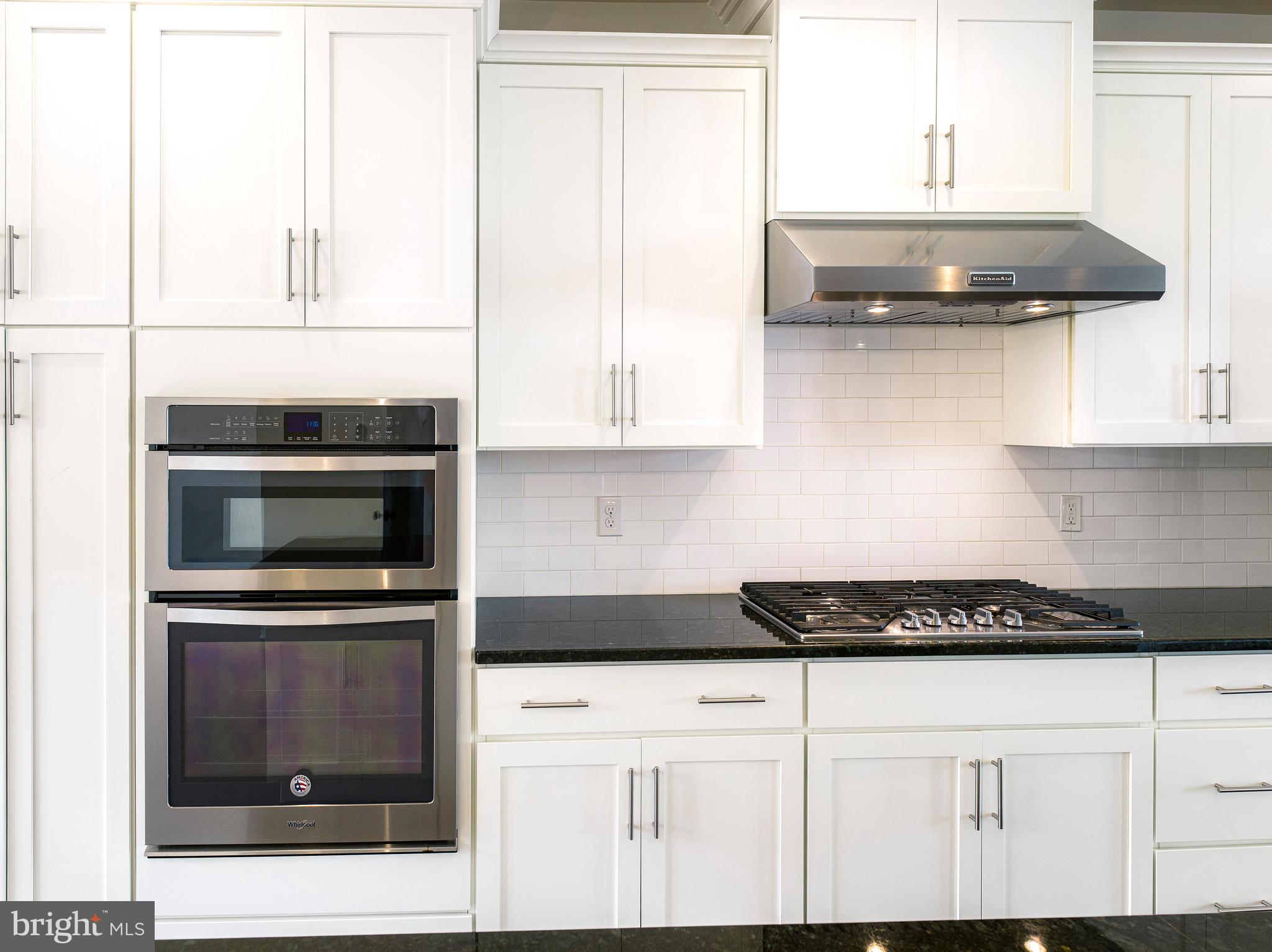 RAVENSCLIFF - Residential