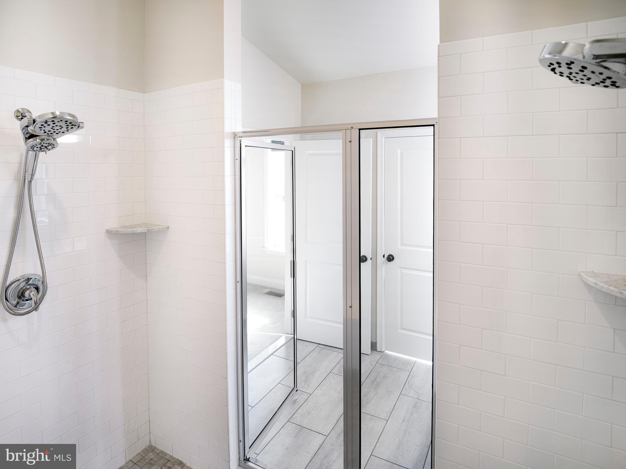 RAVENSCLIFF - Residential