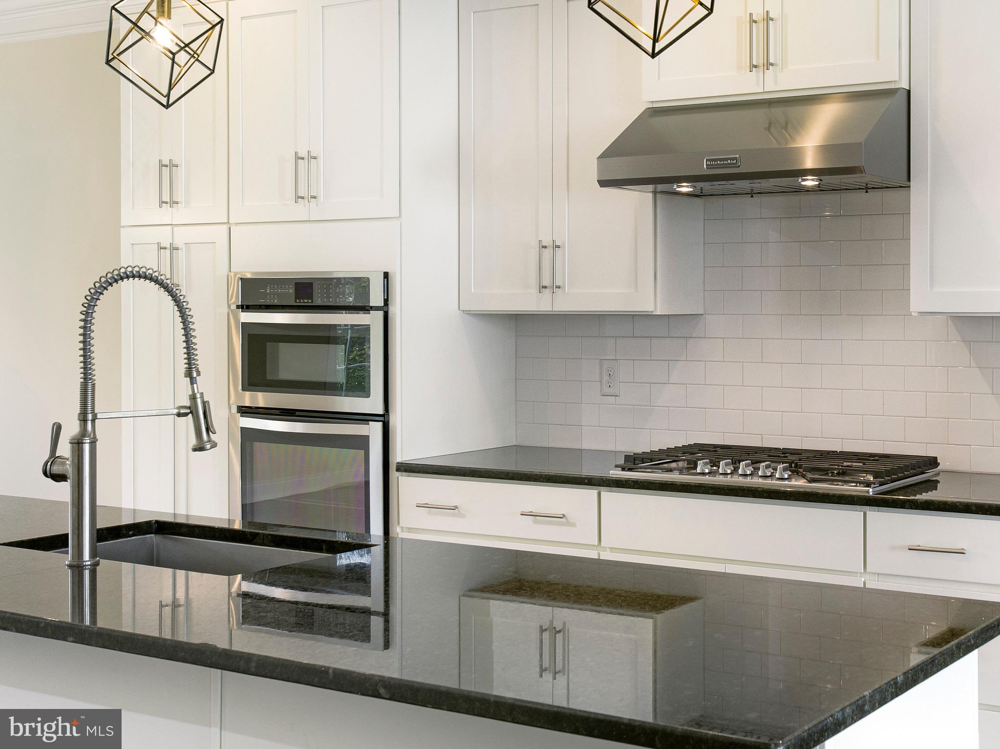 RAVENSCLIFF - Residential