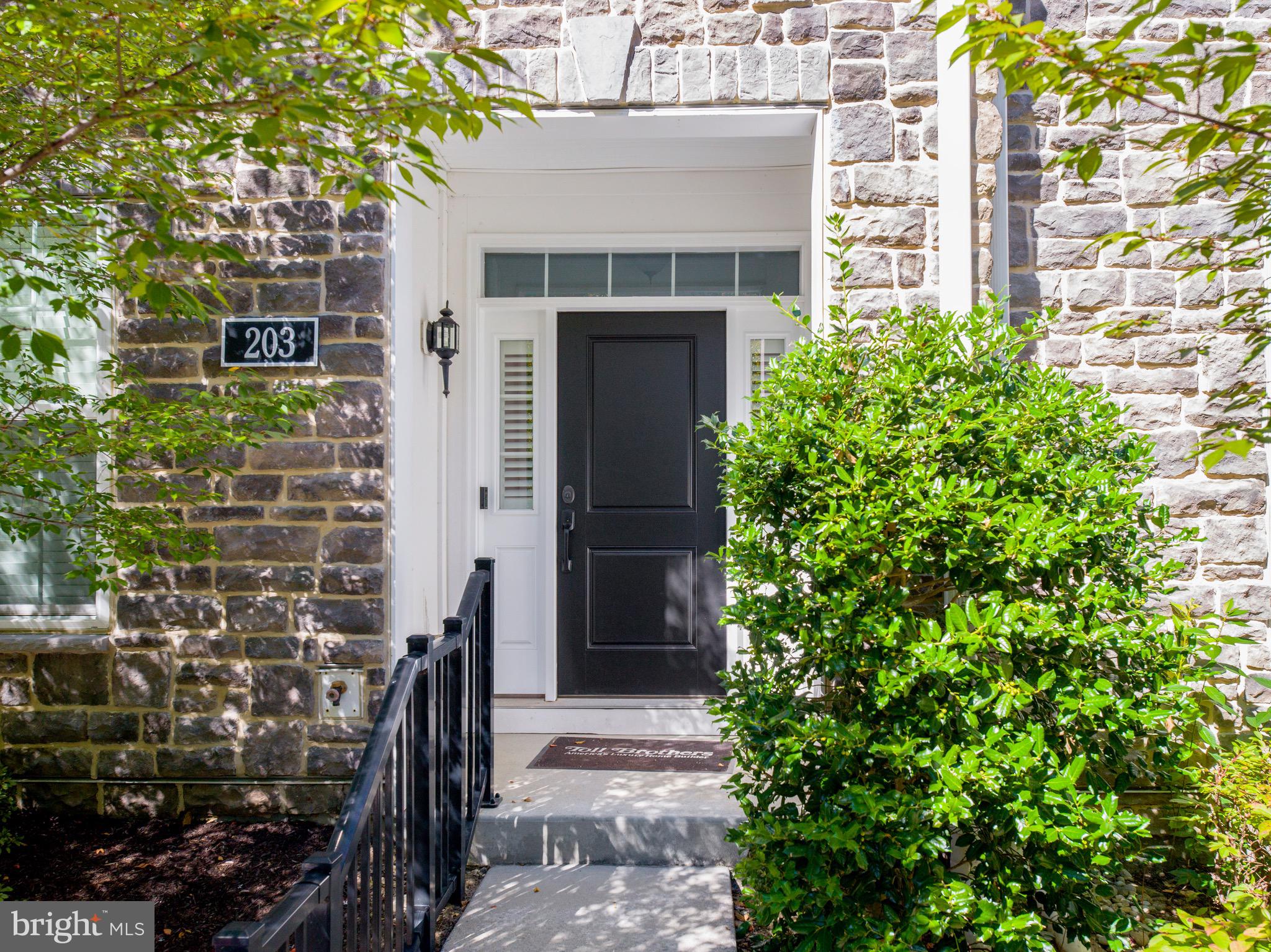 203 MURRAY LANE