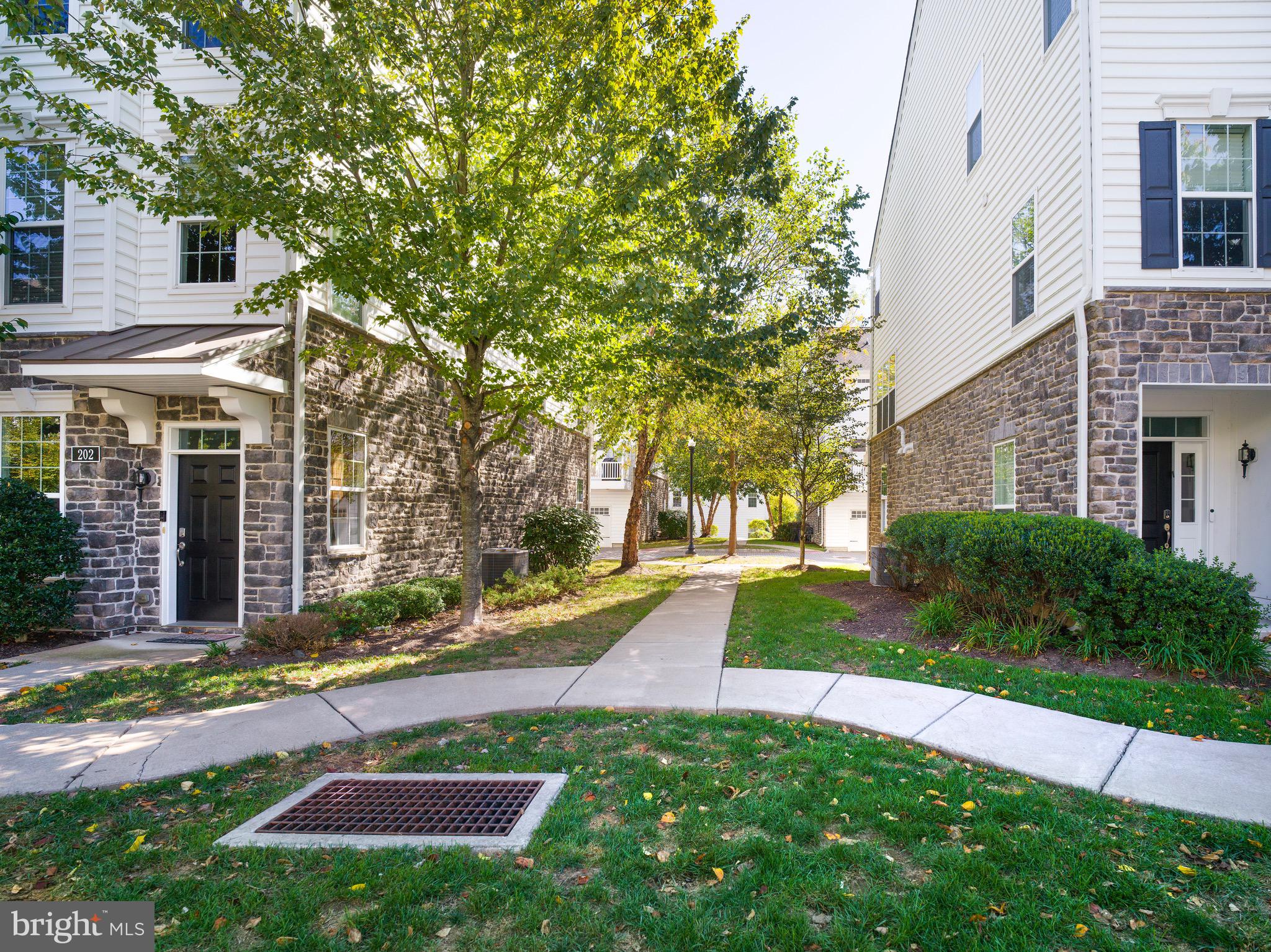 203 MURRAY LANE