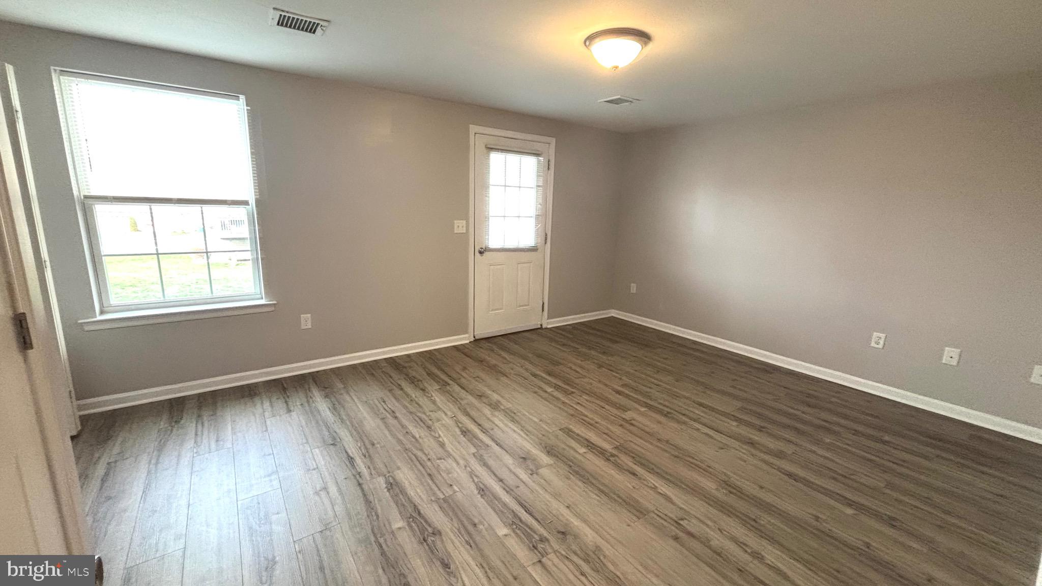 SILVER CREEK - Residential Lease