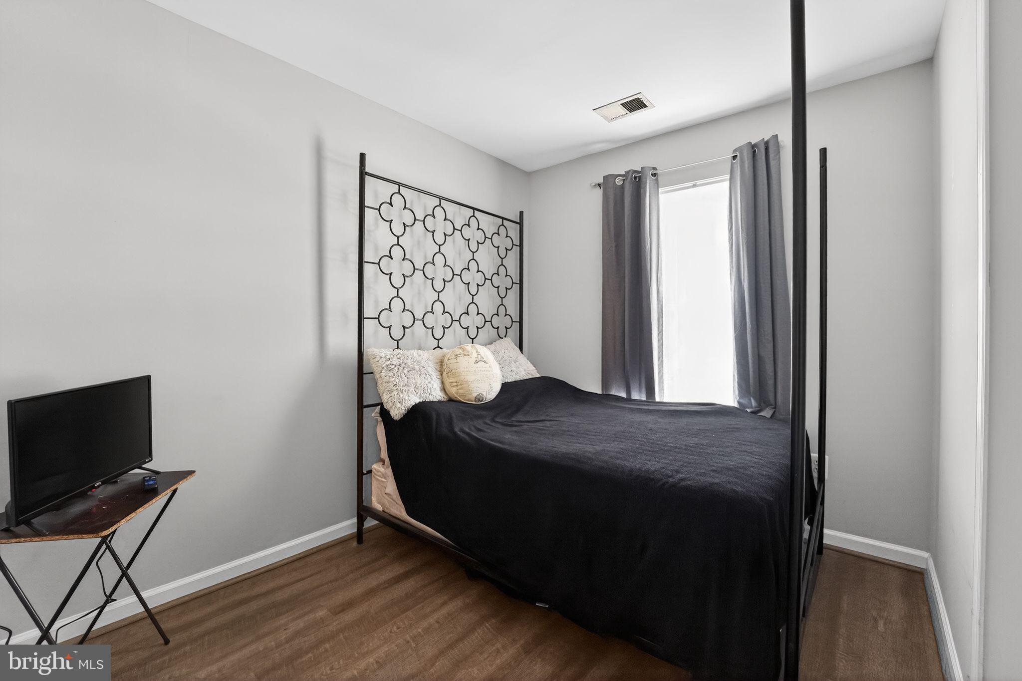 WELLINGTON TRACE - Residential