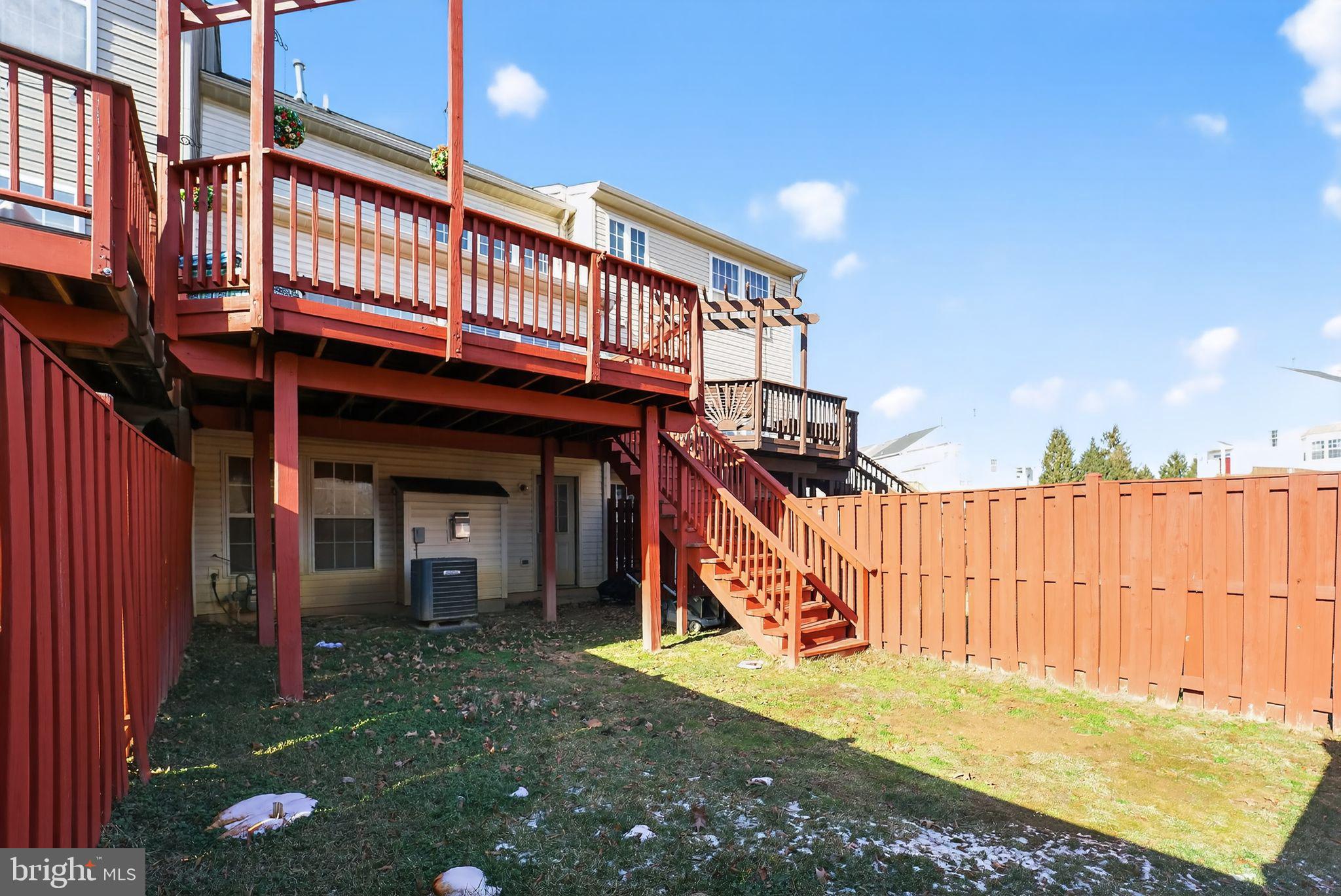 WELLINGTON TRACE - Residential