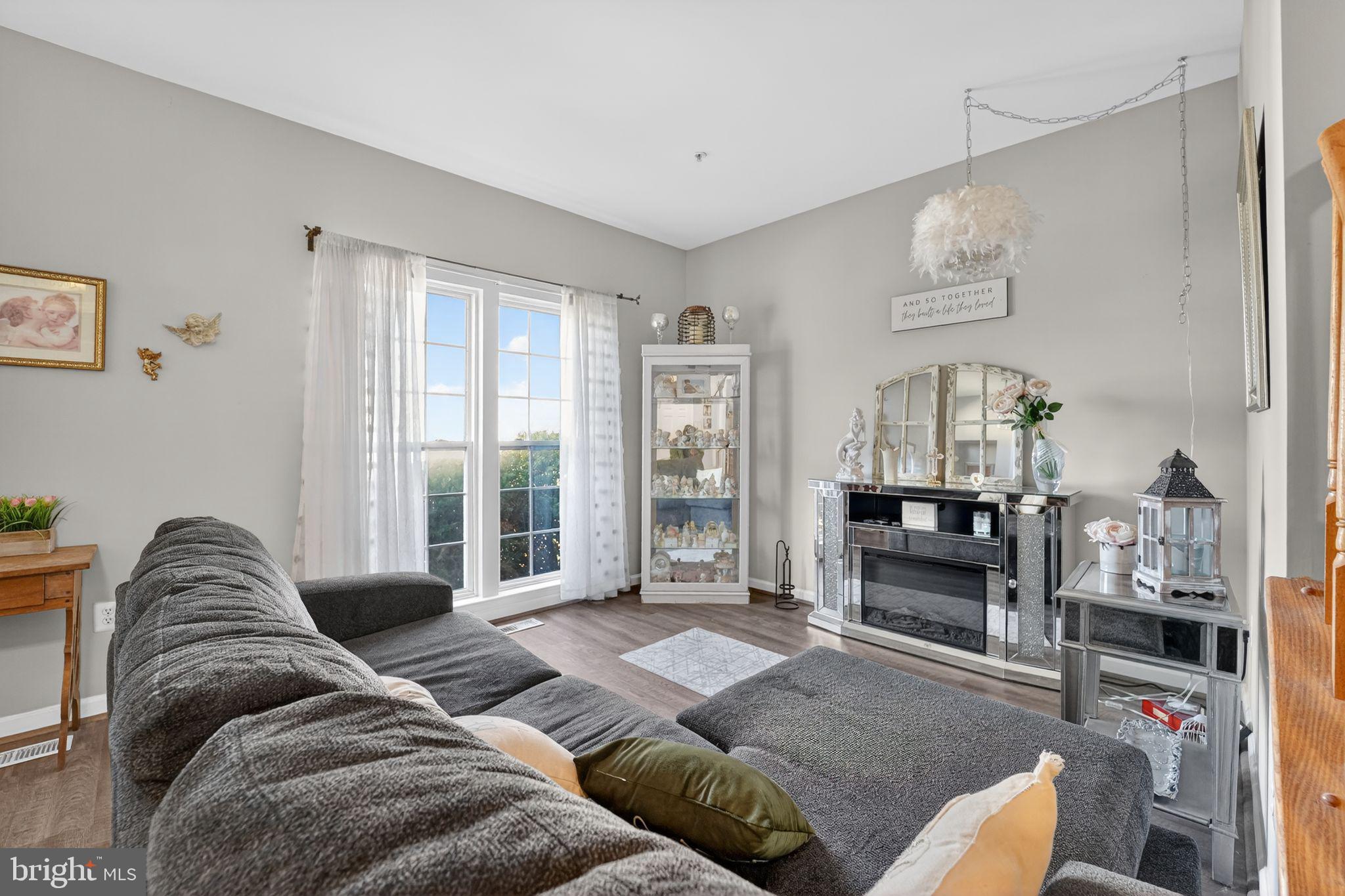 WELLINGTON TRACE - Residential