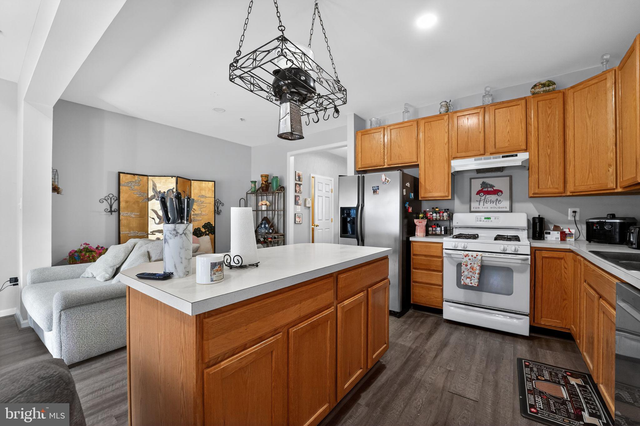 WELLINGTON TRACE - Residential