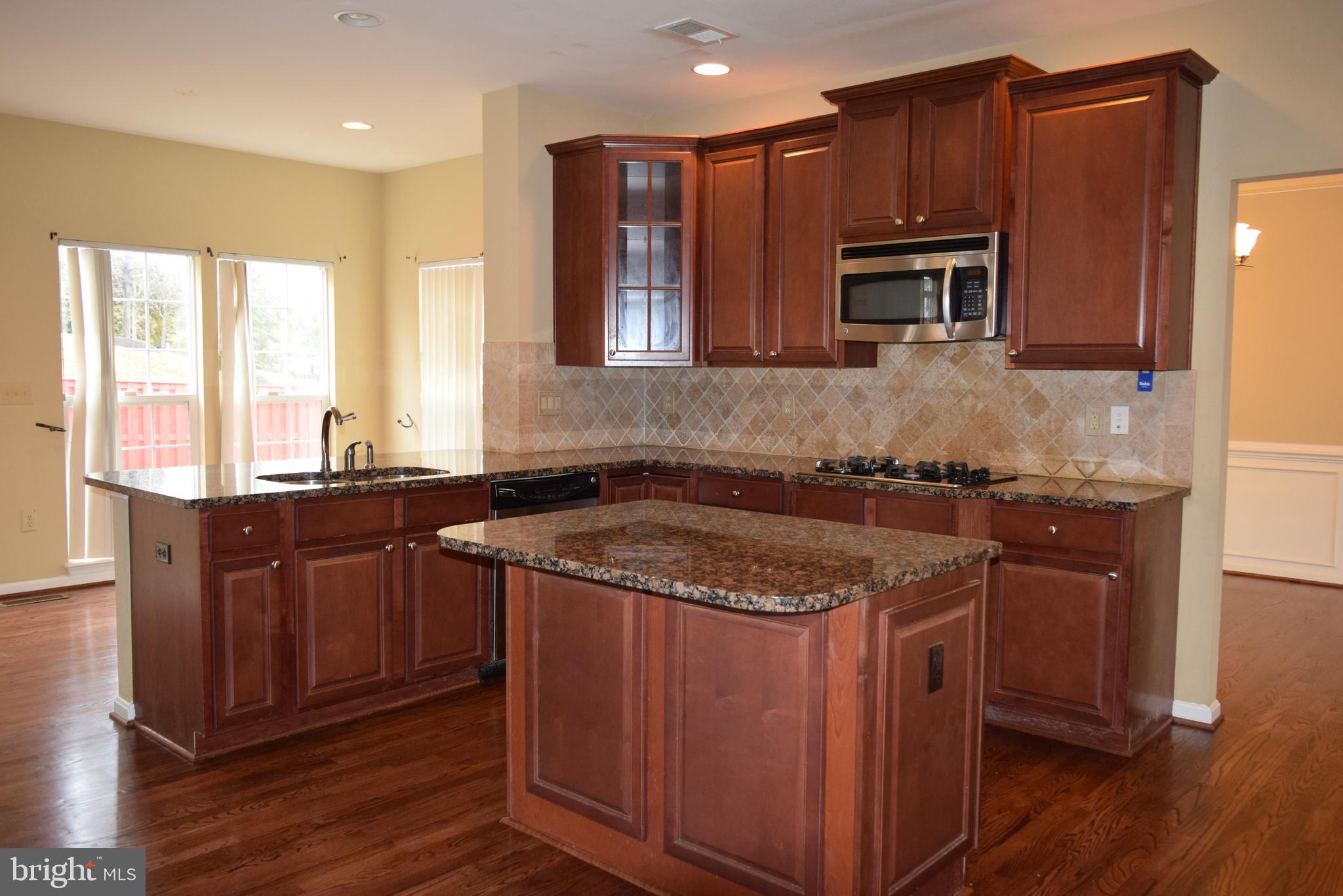 VAN BUREN VILLAGE - Residential Lease