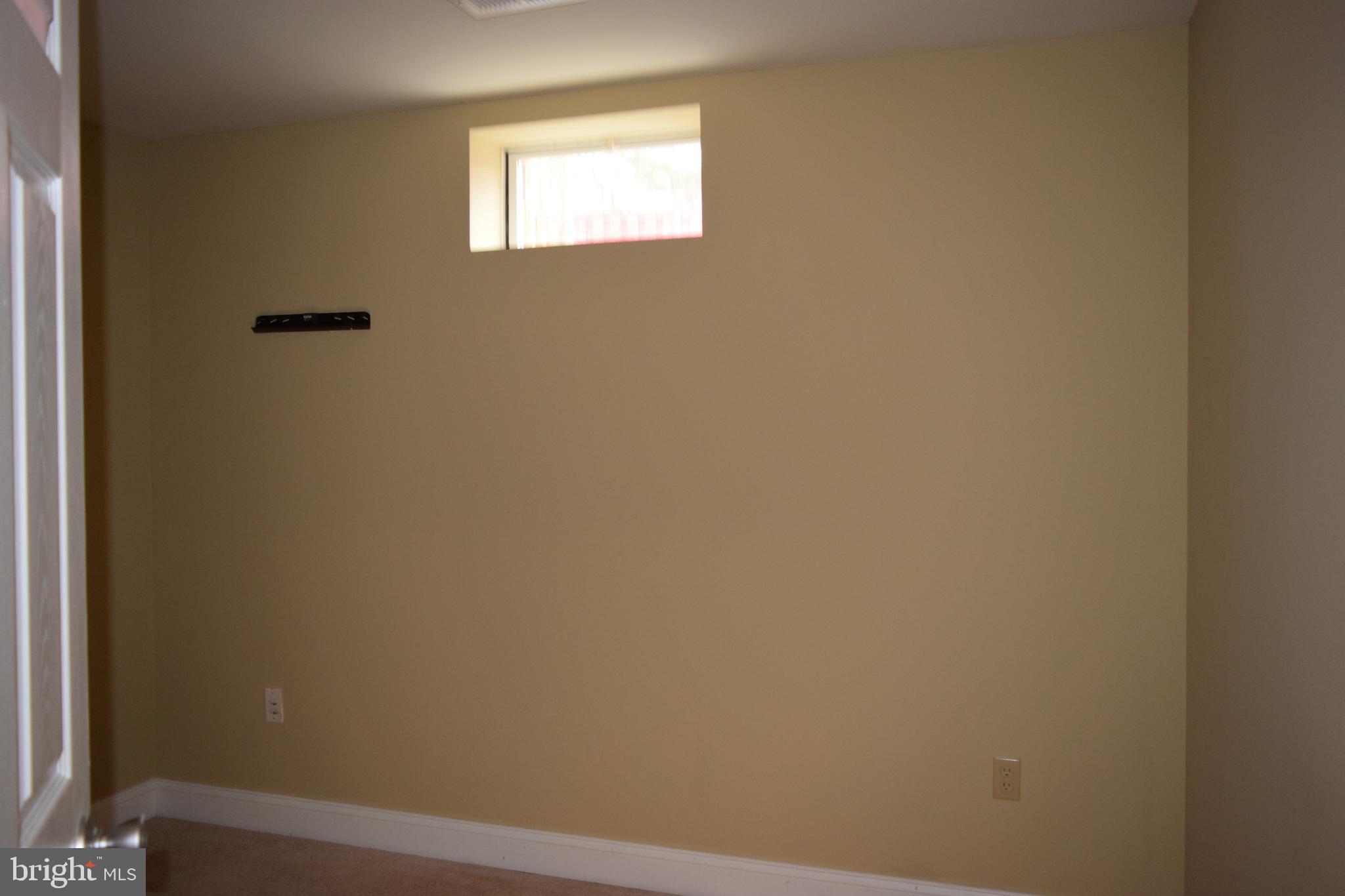 VAN BUREN VILLAGE - Residential Lease