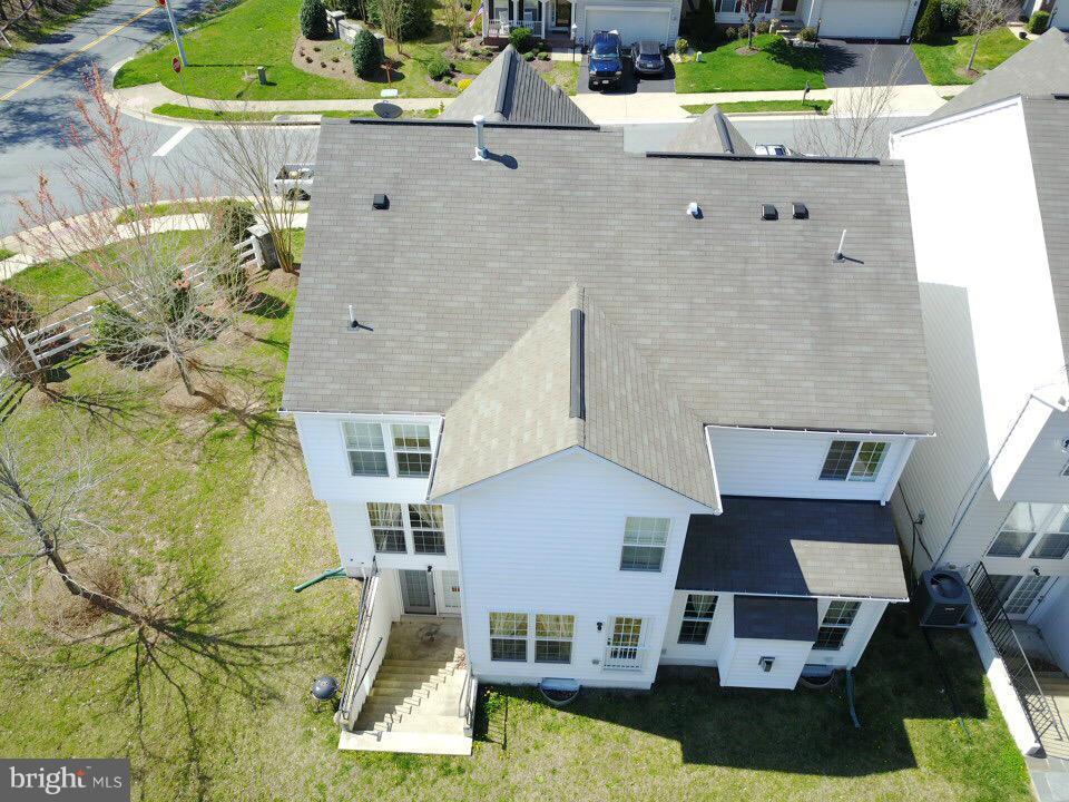 VAN BUREN VILLAGE - Residential Lease