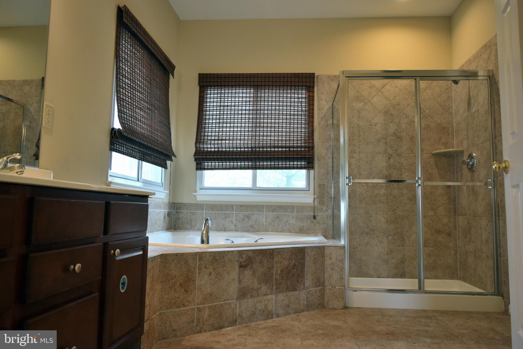 VAN BUREN VILLAGE - Residential Lease