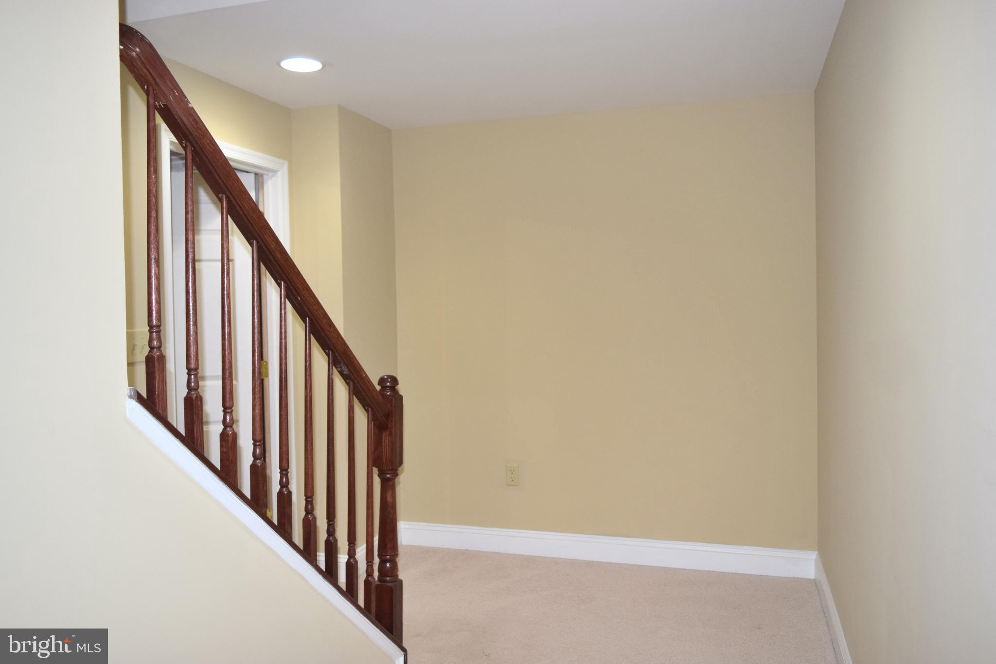 VAN BUREN VILLAGE - Residential Lease