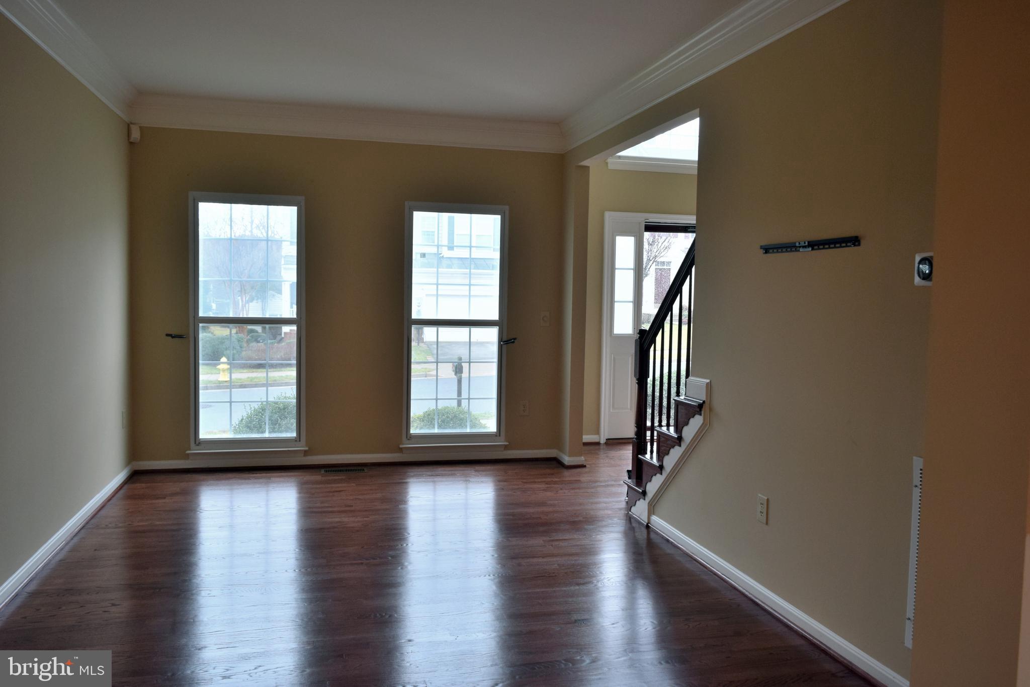 VAN BUREN VILLAGE - Residential Lease