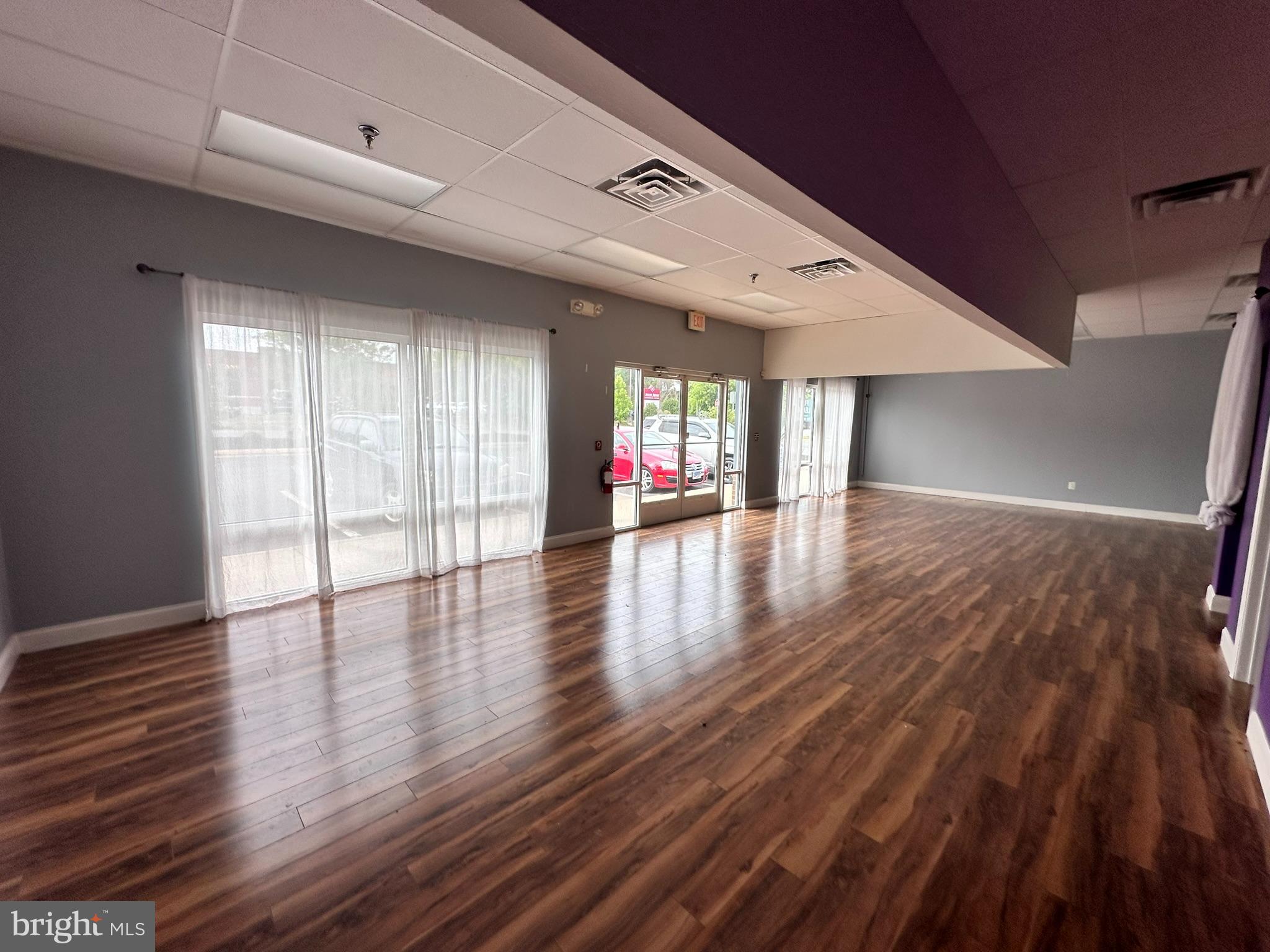 JACKSON SQUARE BUSINESS - Commercial Lease