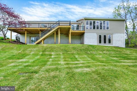 Photo of 879 Graffius Road, YORK, PA 17404 (MLS # PAYK2103548)