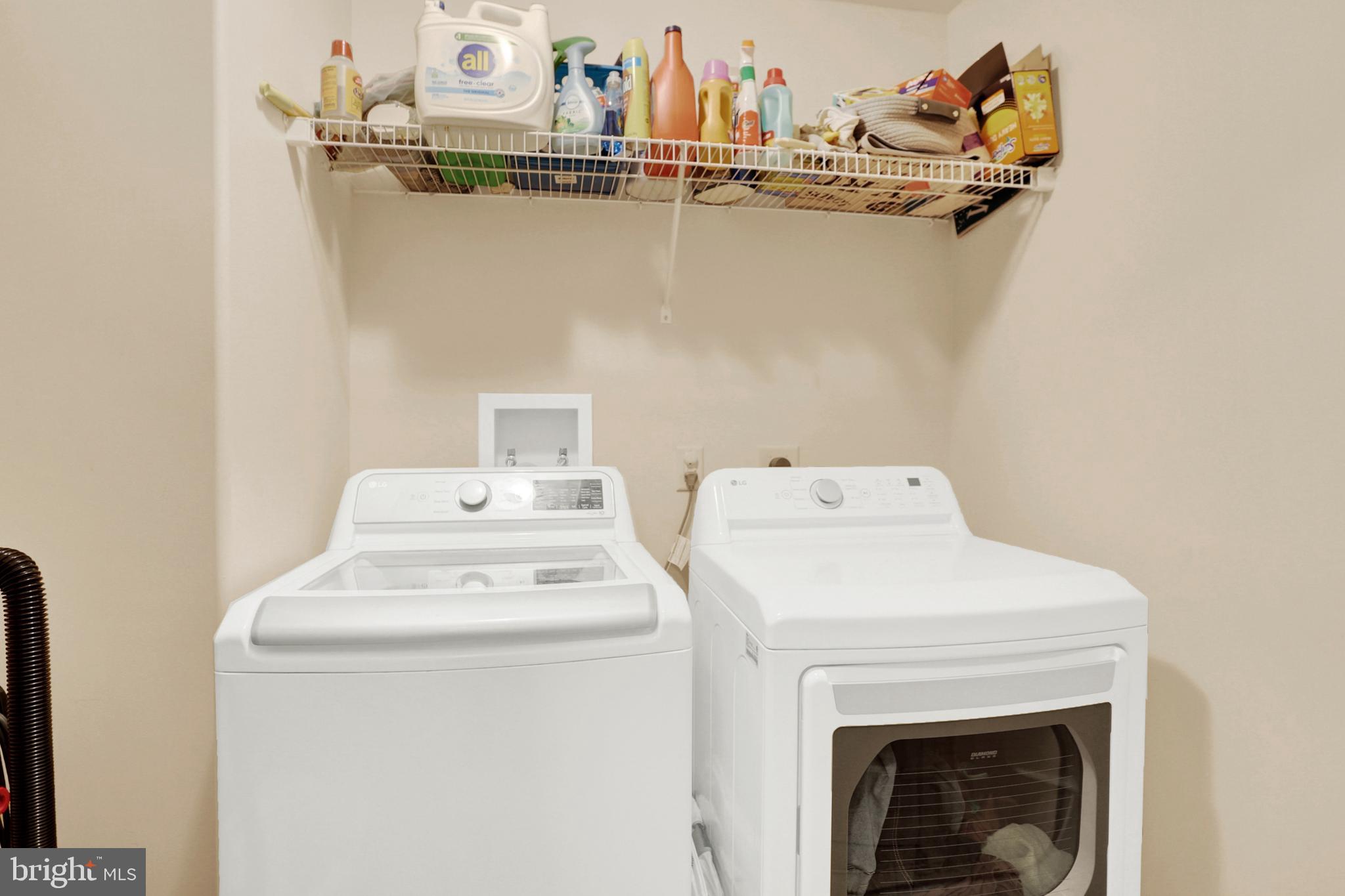 JEFFERSON COURT - Residential