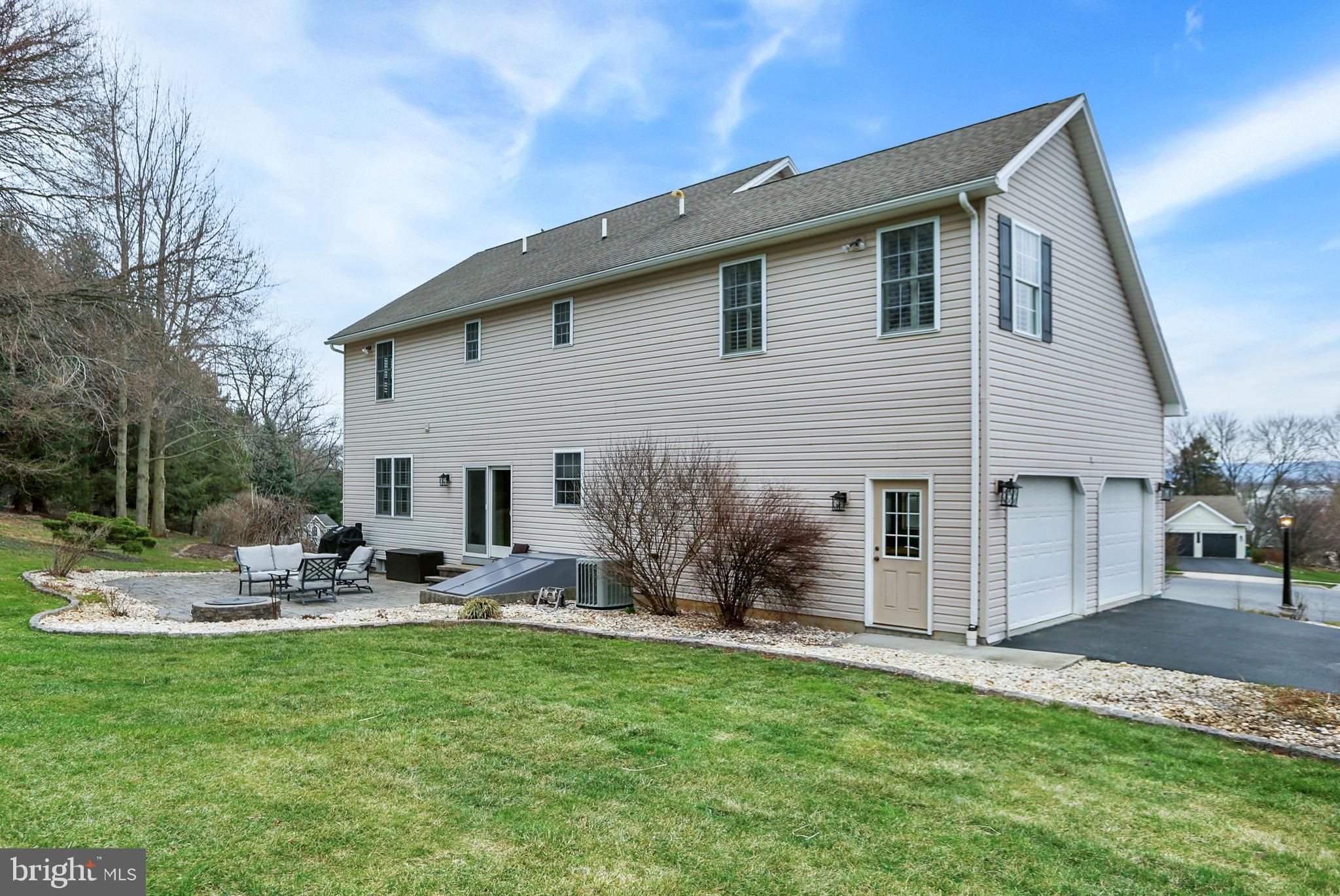 JEFFERSON COURT - Residential