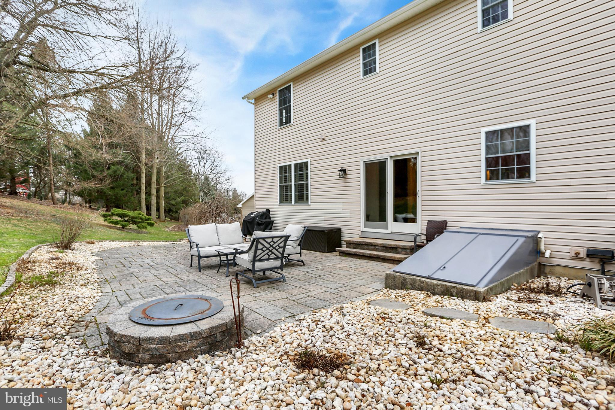 JEFFERSON COURT - Residential