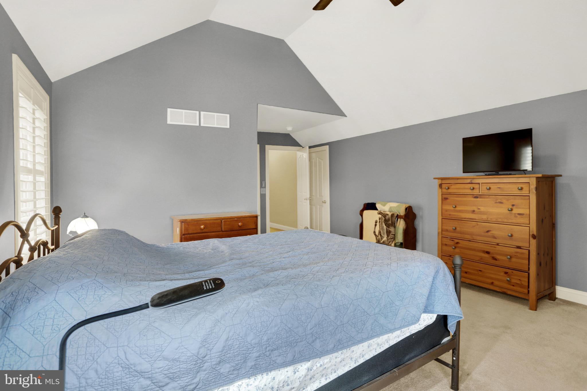 JEFFERSON COURT - Residential