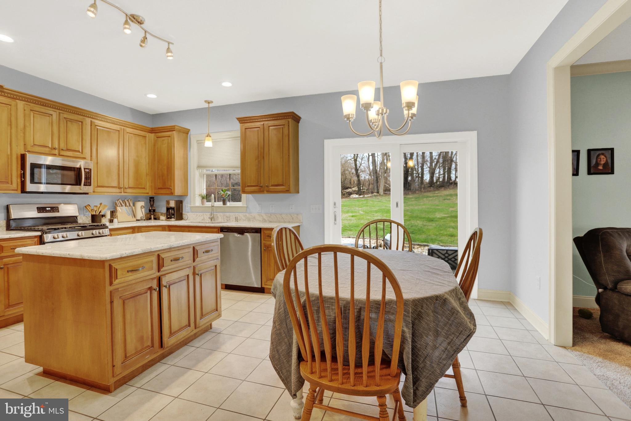 JEFFERSON COURT - Residential