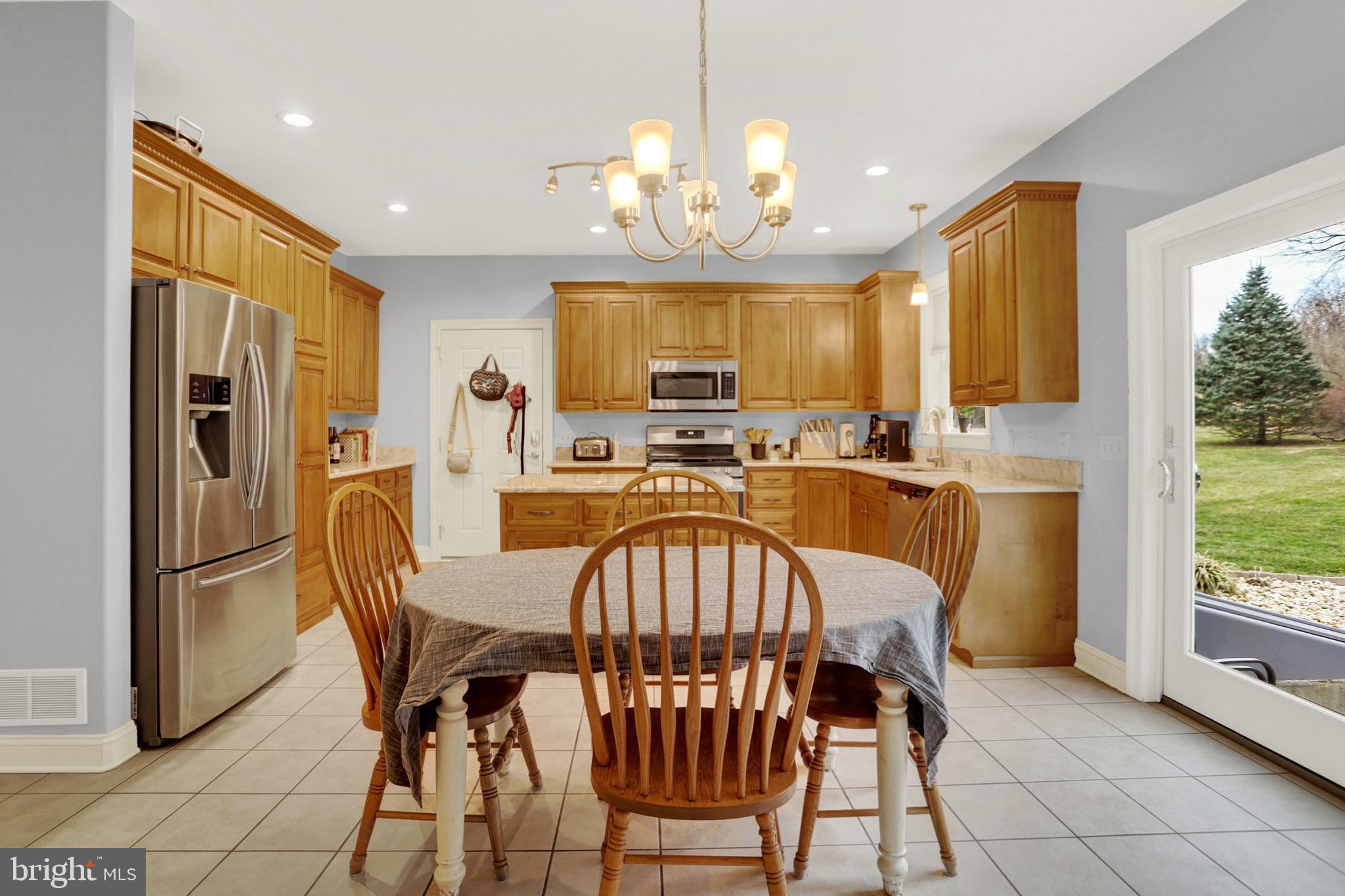 JEFFERSON COURT - Residential