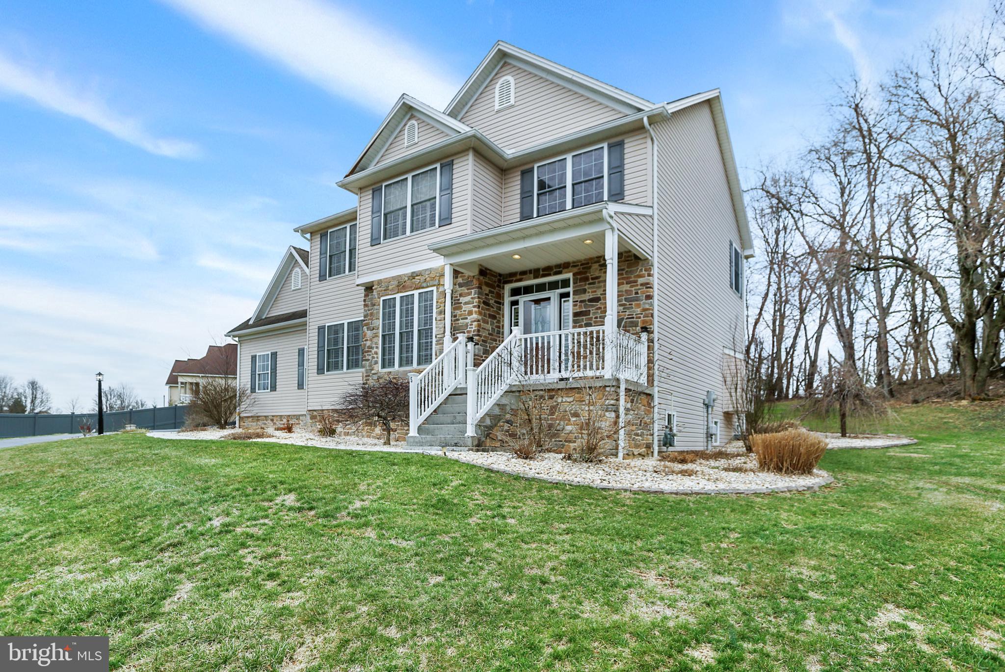 JEFFERSON COURT - Residential