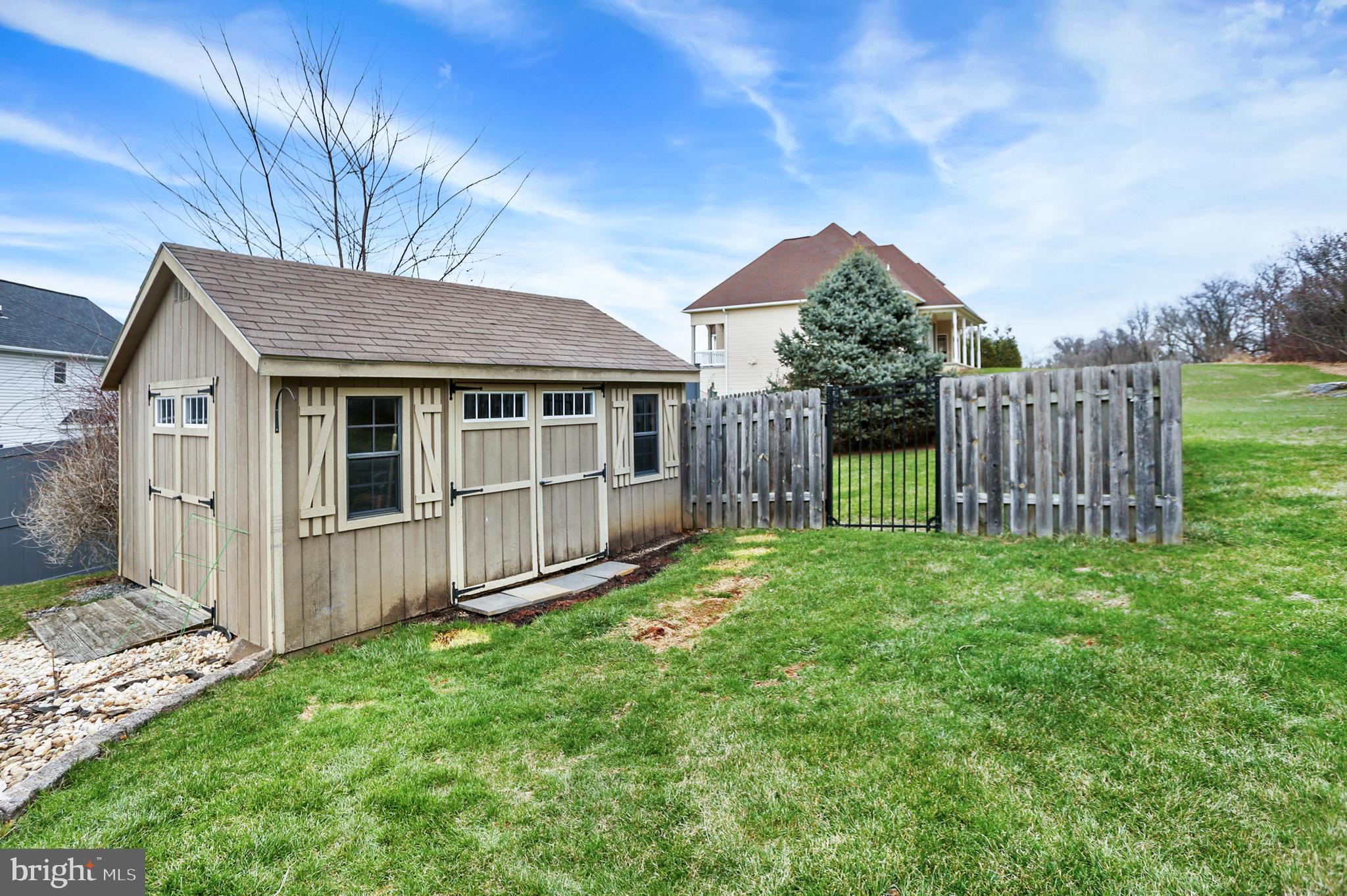 JEFFERSON COURT - Residential