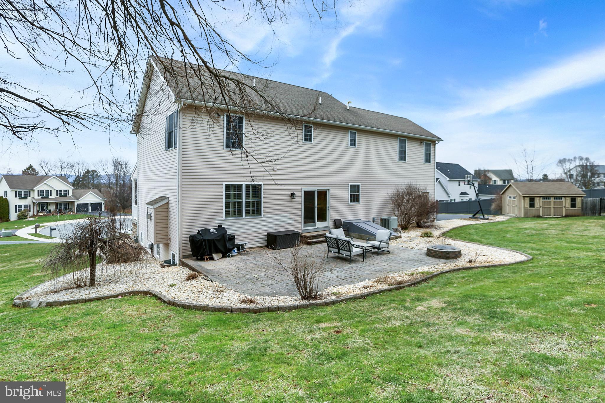 JEFFERSON COURT - Residential