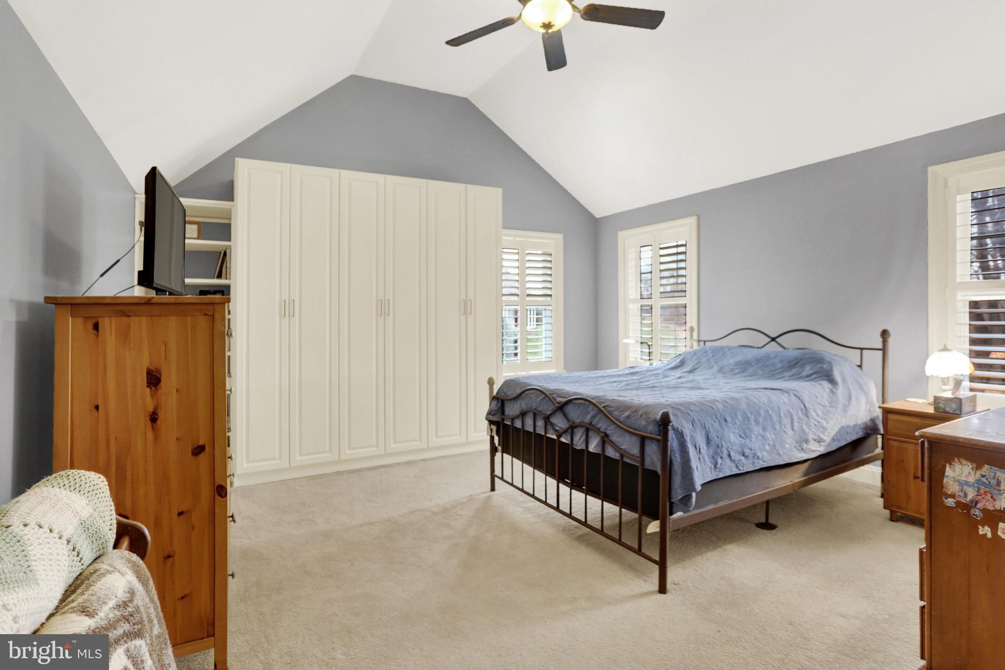 JEFFERSON COURT - Residential