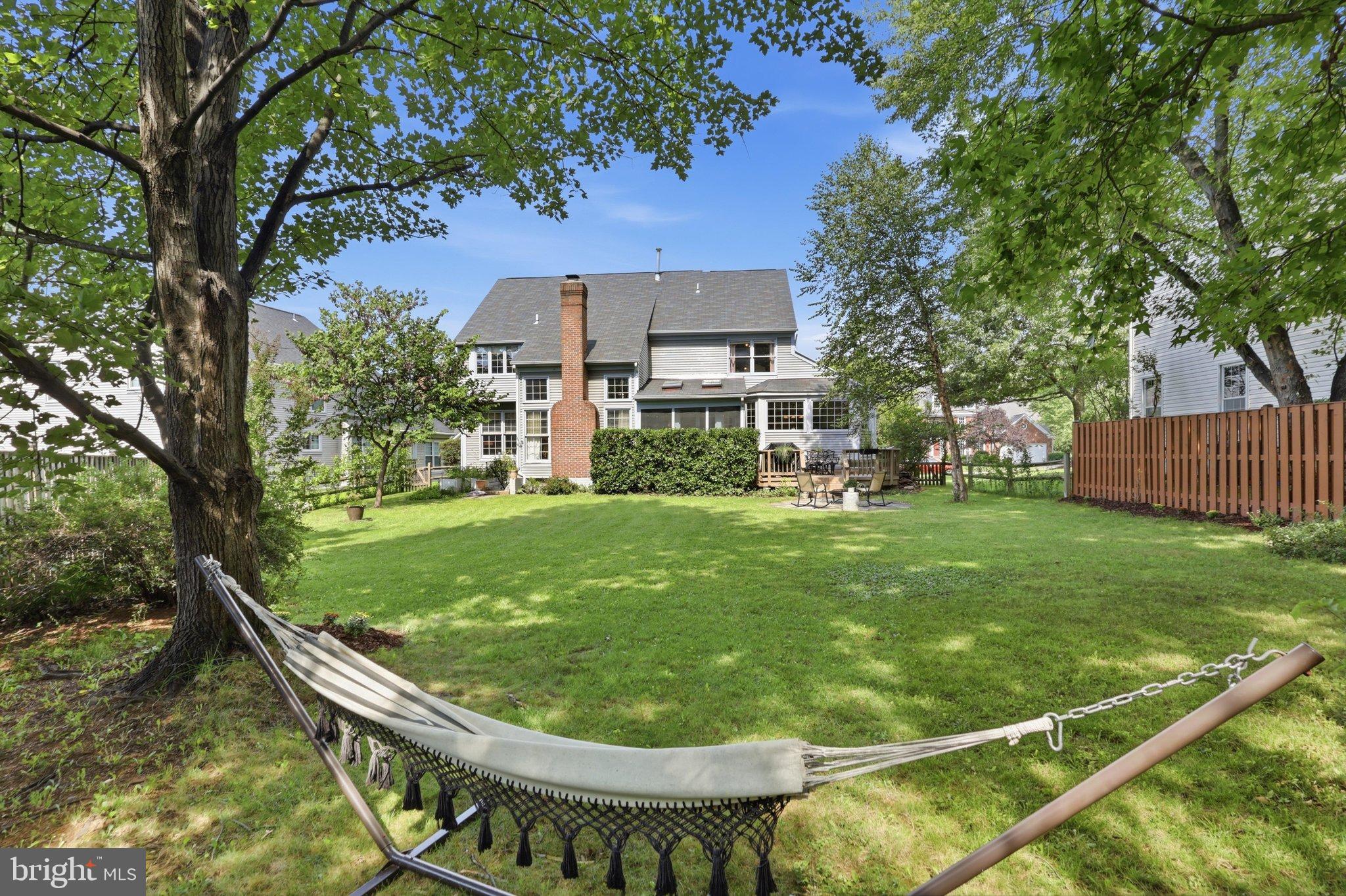 808 AUTUMN BREEZE COURT