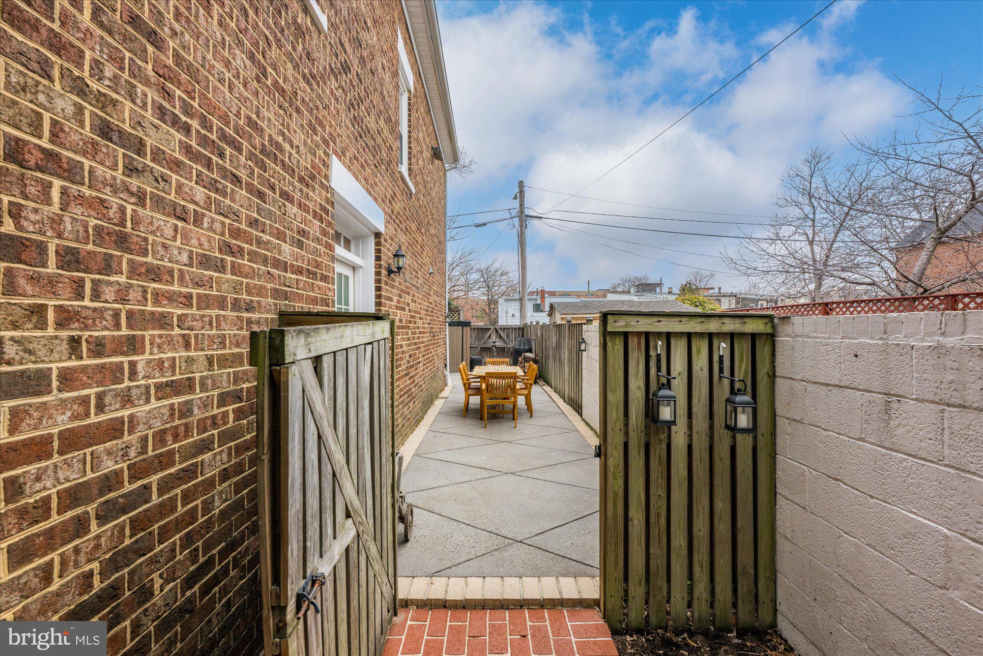 CARRIAGE WORKS - Residential