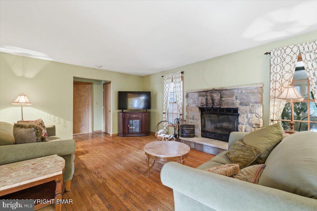 ARBOR WOODS - Residential