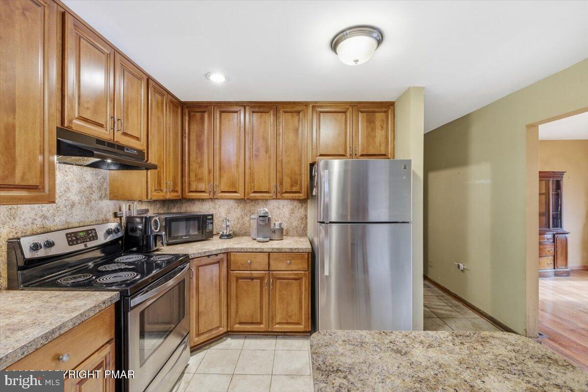 ARBOR WOODS - Residential