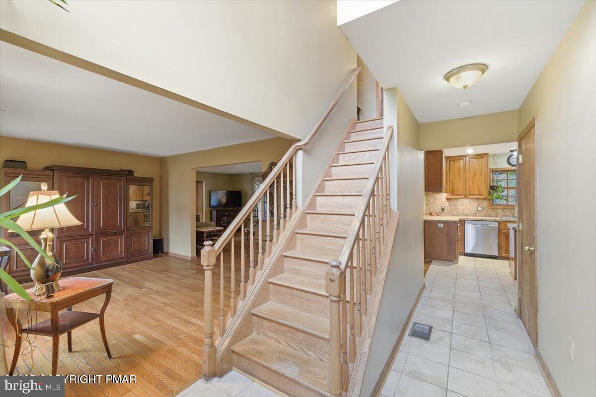 ARBOR WOODS - Residential