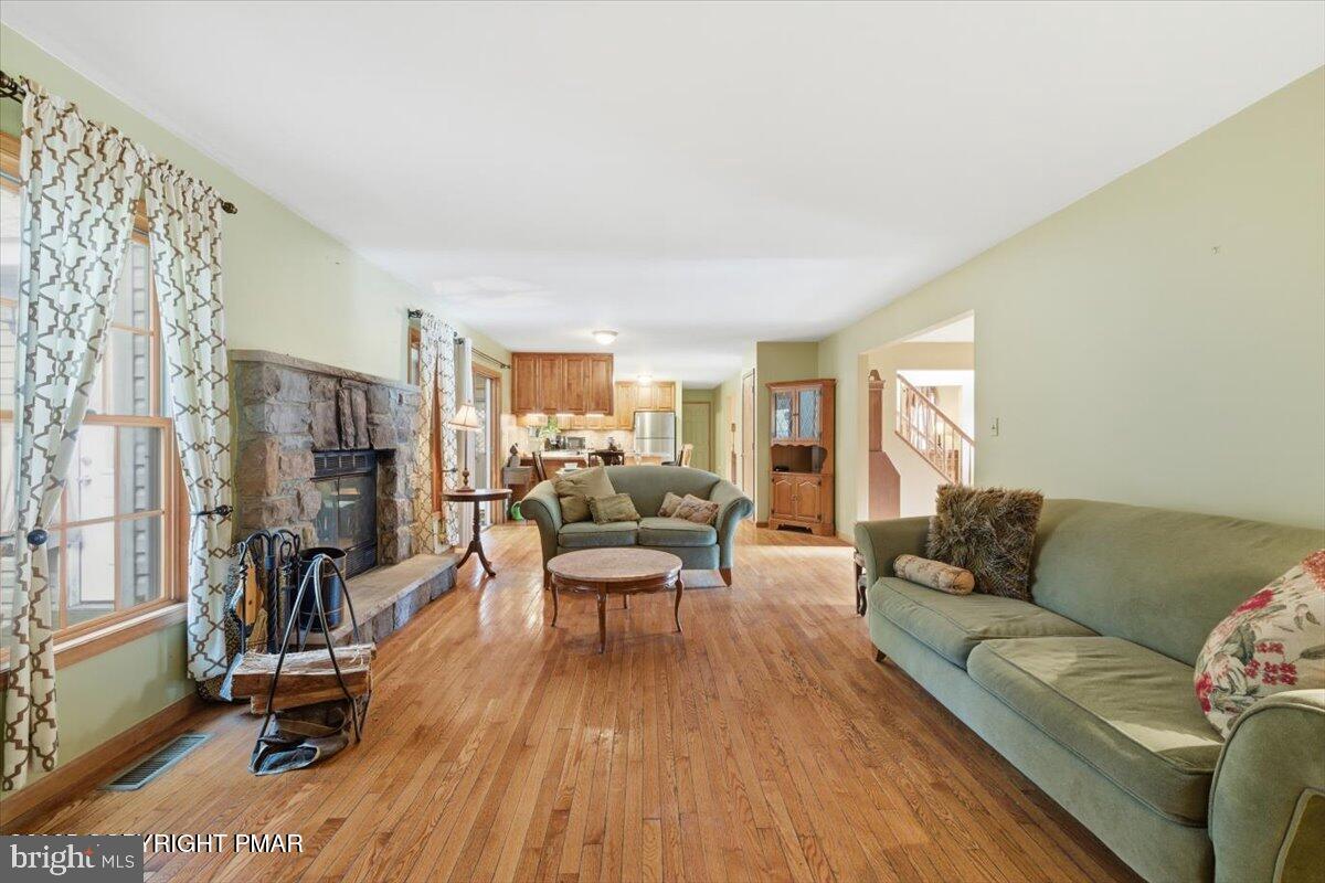 ARBOR WOODS - Residential