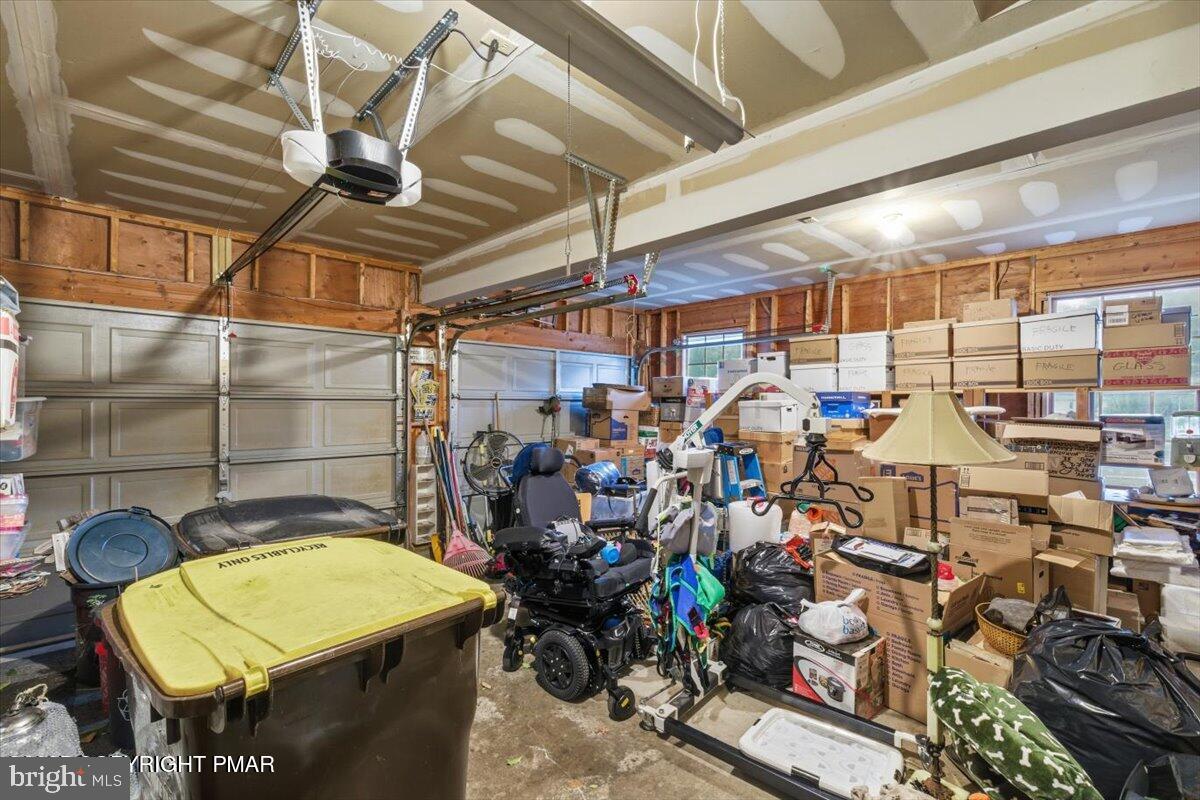 ARBOR WOODS - Residential