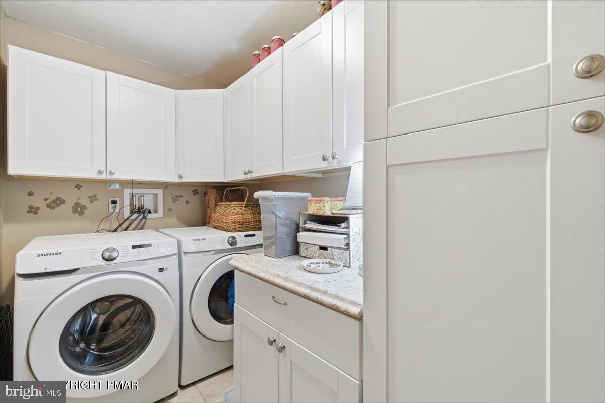 ARBOR WOODS - Residential