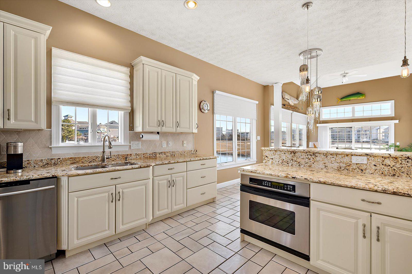 HERON HARBOUR - Residential