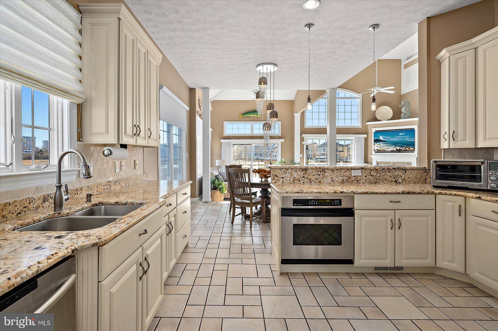 HERON HARBOUR - Residential