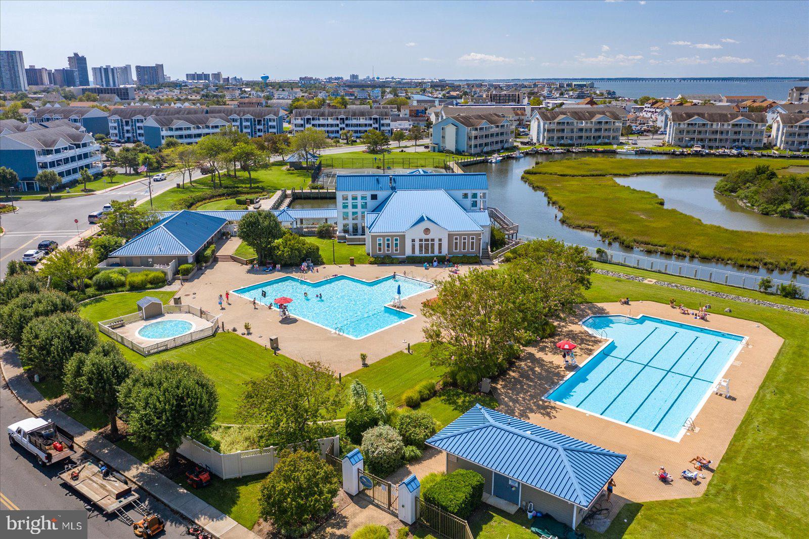 HERON HARBOUR - Residential