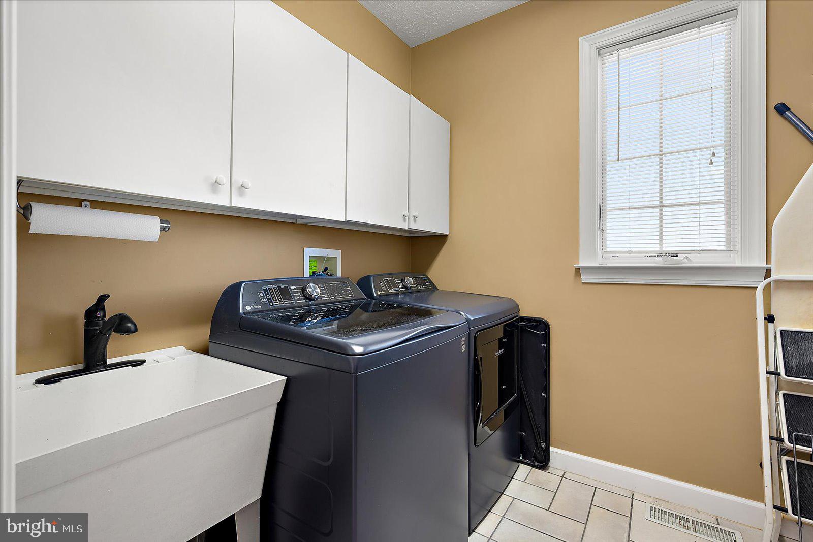 HERON HARBOUR - Residential