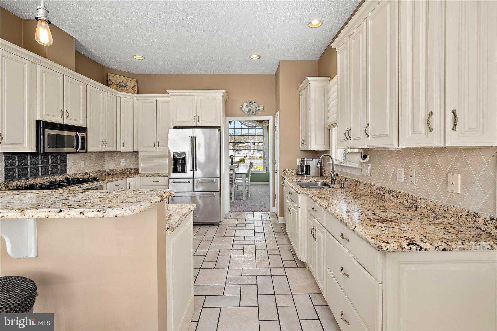 HERON HARBOUR - Residential