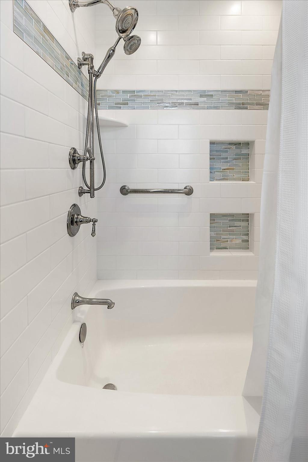 HERON HARBOUR - Residential