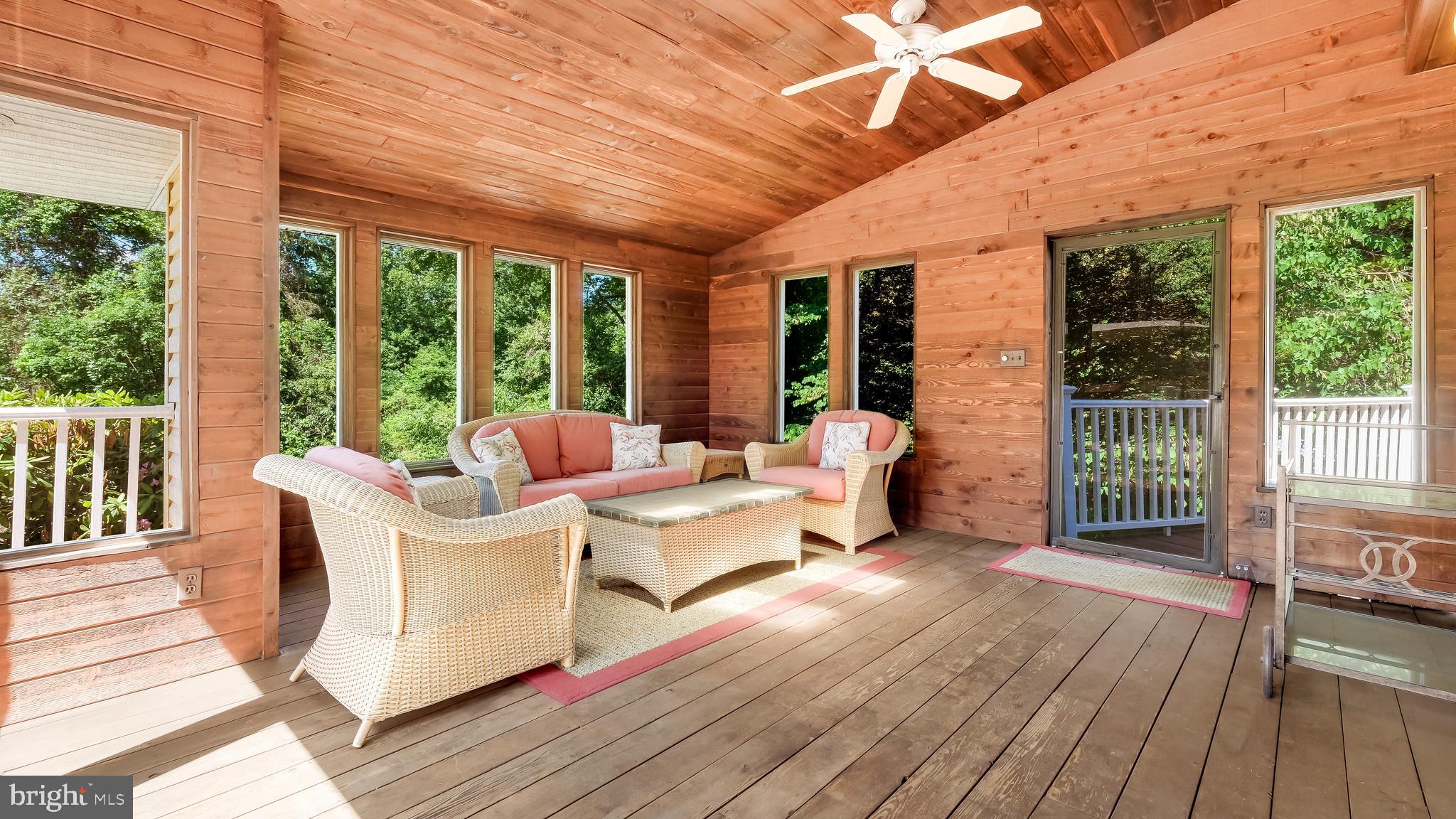 JUSTA FARMS - Residential